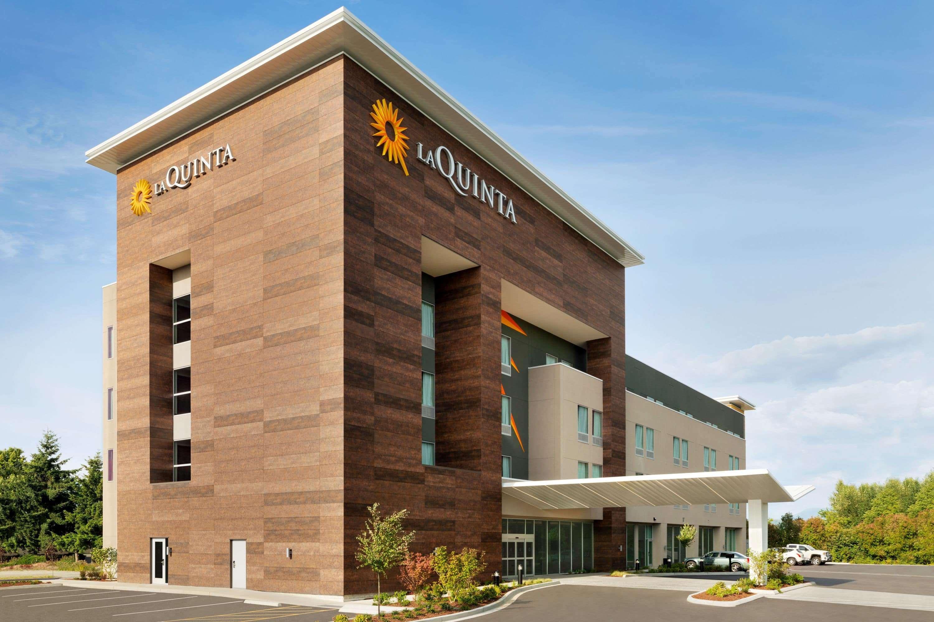Vista Exterior La Quinta Inn & Suites by Wyndham Burlington