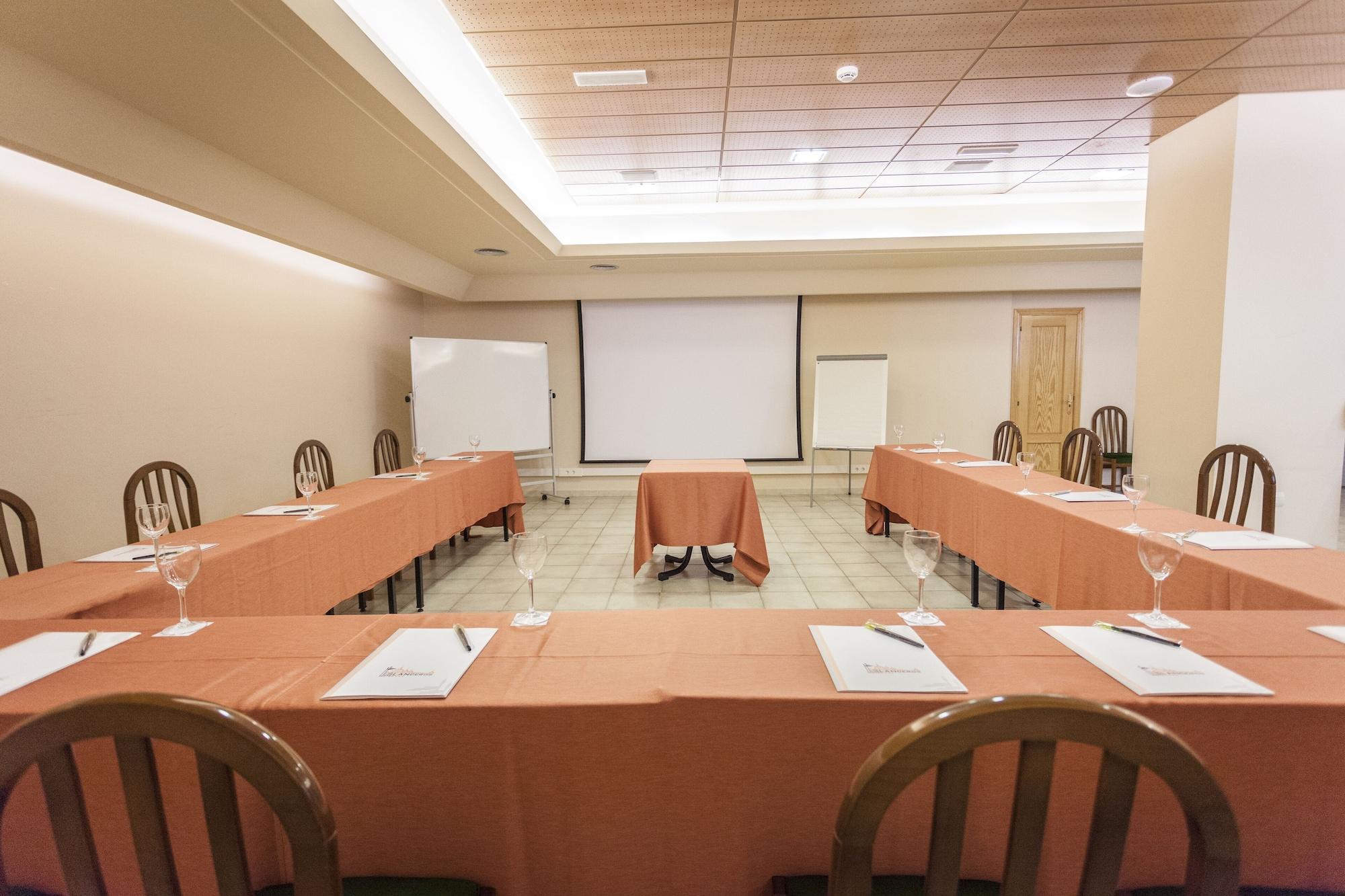 Sala de Reuniones Hospedium Hotel Los Lanceros