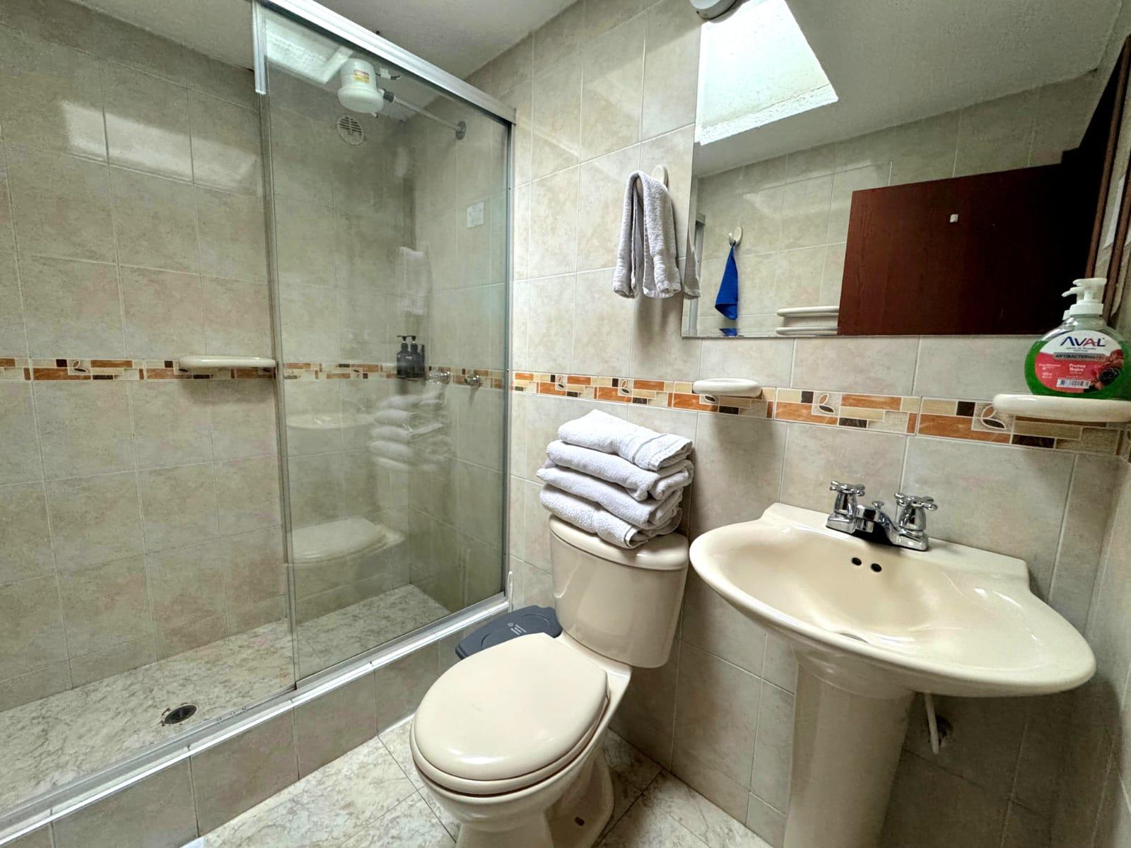 Baño Hotel Oporto 83