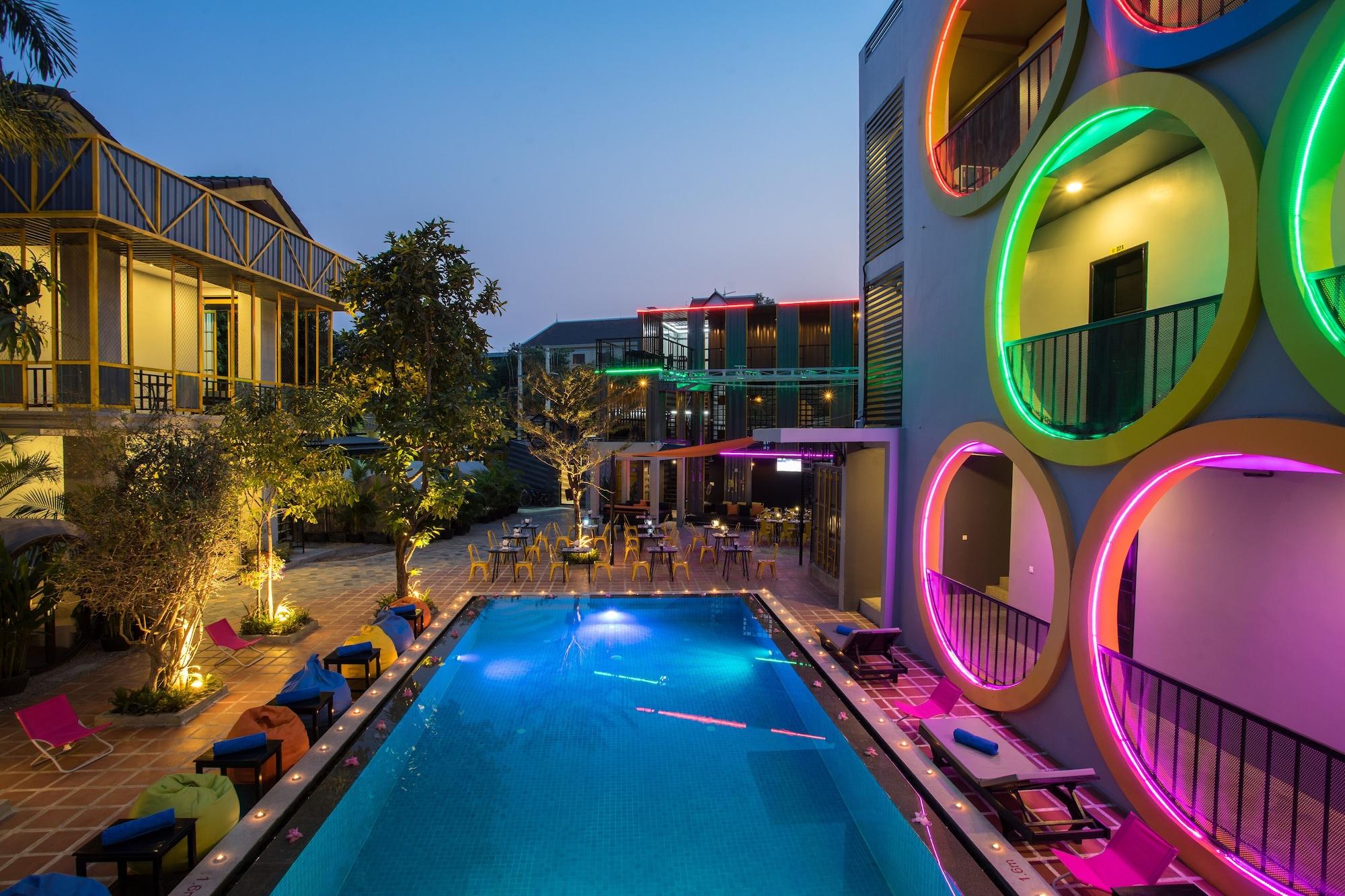 Varios White Rabbit Hostel - Adults Only