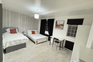 Alojamiento - Nest And Limited