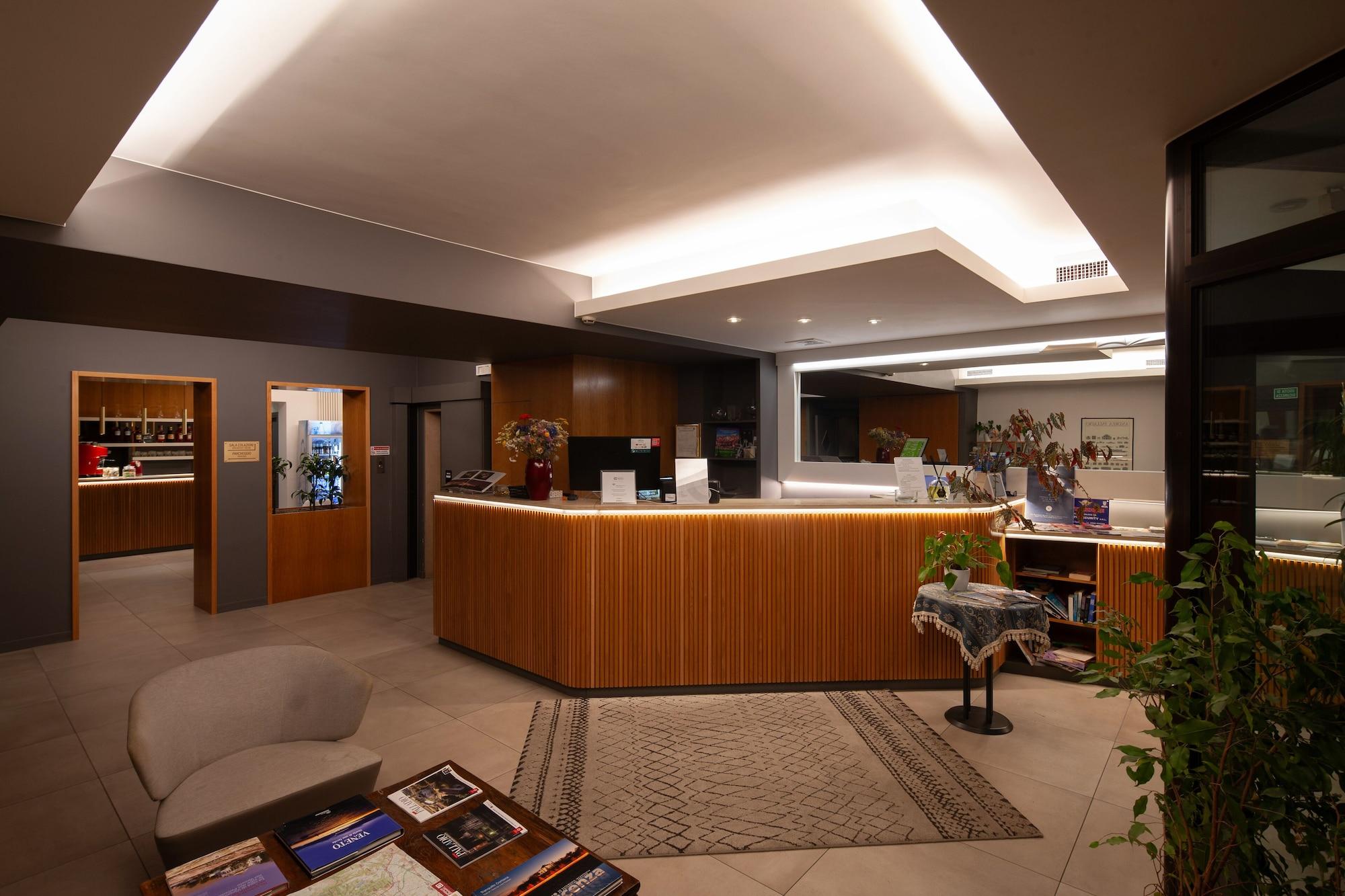 Vista Lobby Cityhotel Cristina