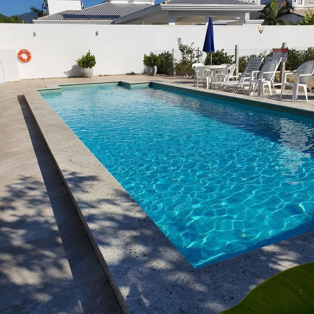 Vista da piscina Arco do Sol Parque Hotel