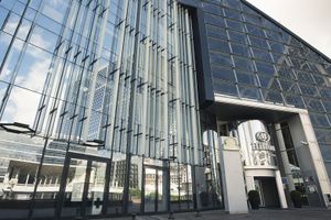 Alojamiento - Hilton Paris La Defense Hotel