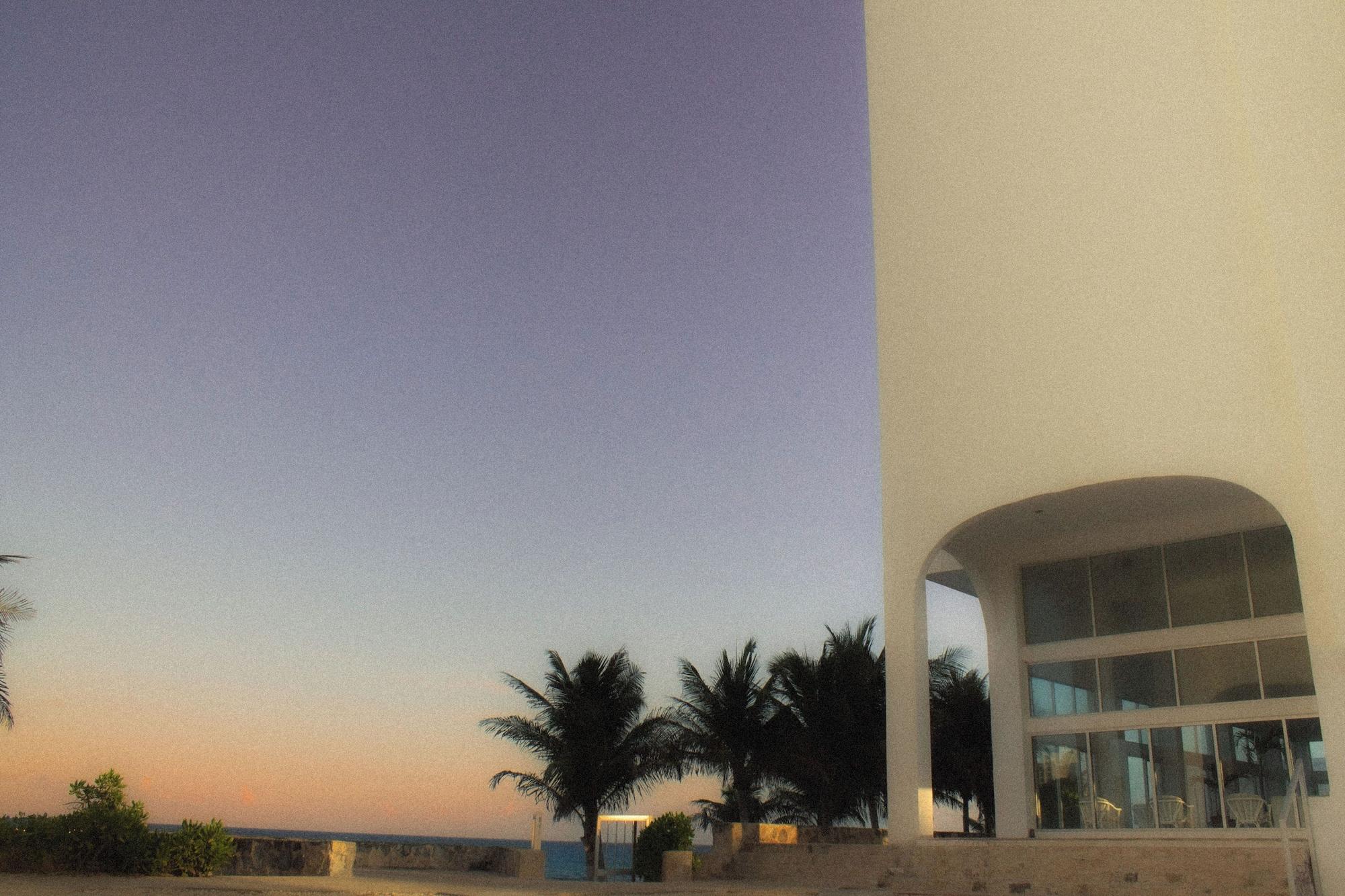 Vista Exterior NAIA MAR