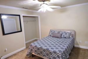 Alquiler Vacacional - Comfy Gated Community Townhome