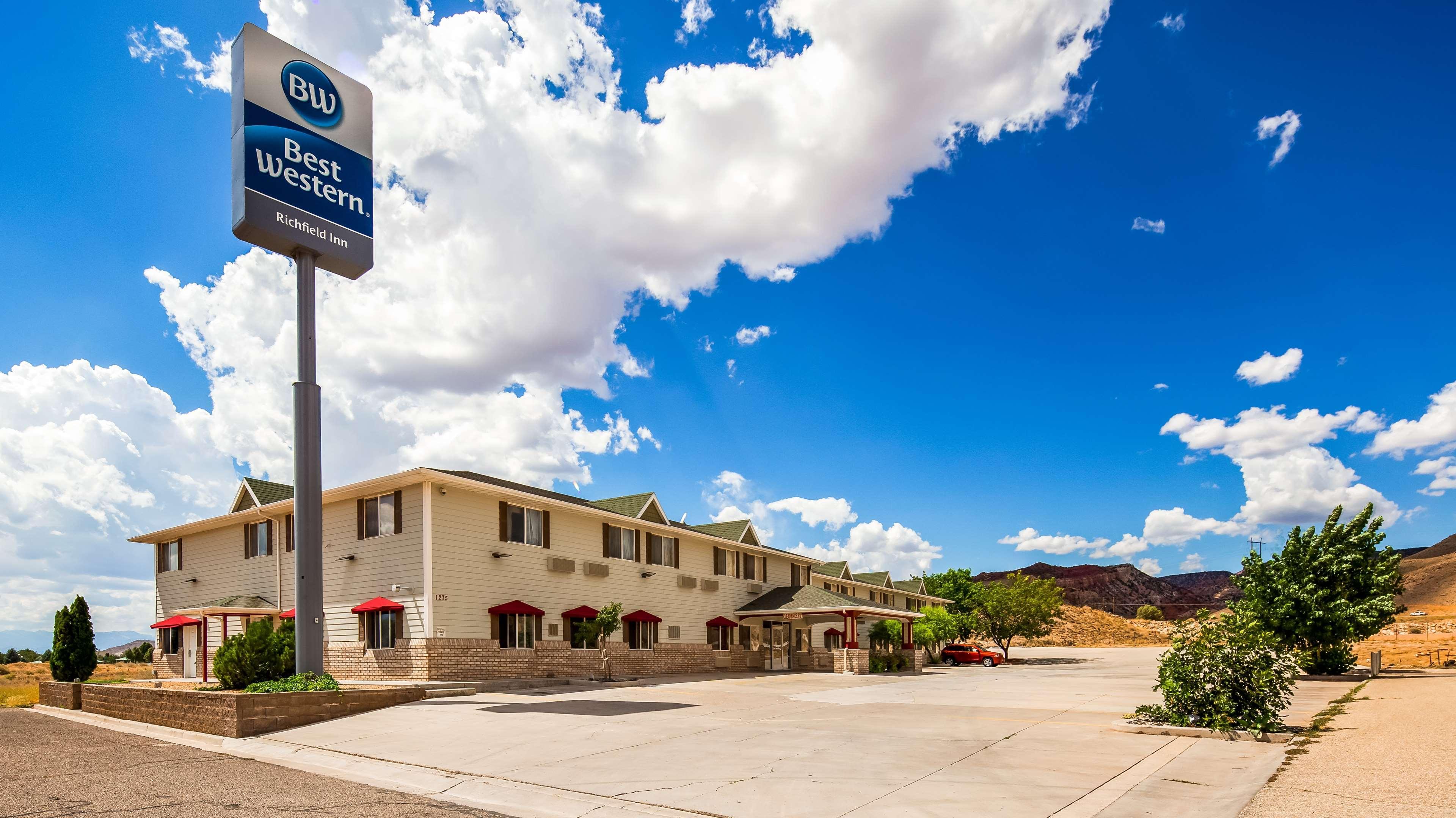 Vista Exterior Best Western Richfield Inn