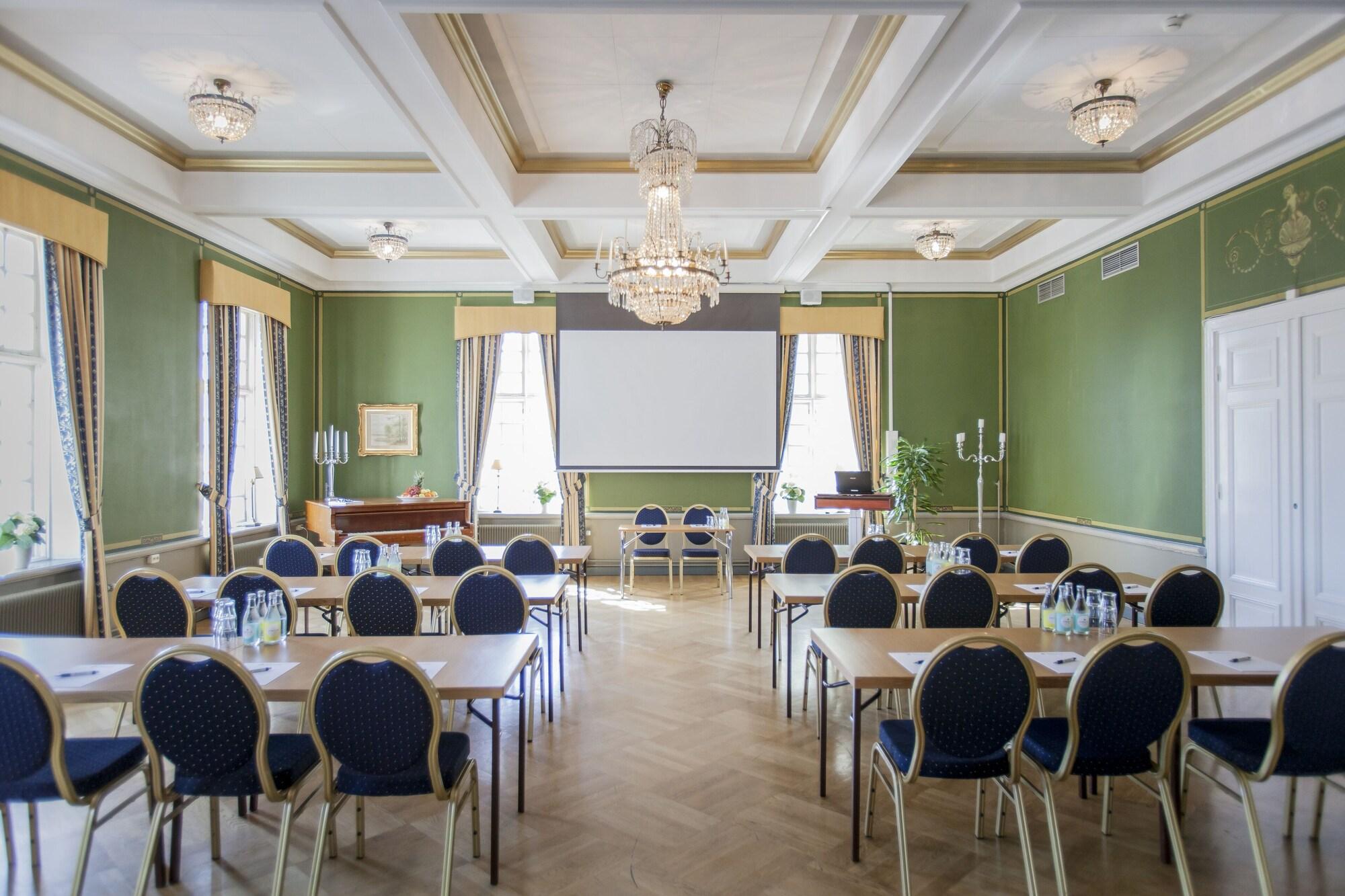Sala de Reuniones Eksjo Stadshotell