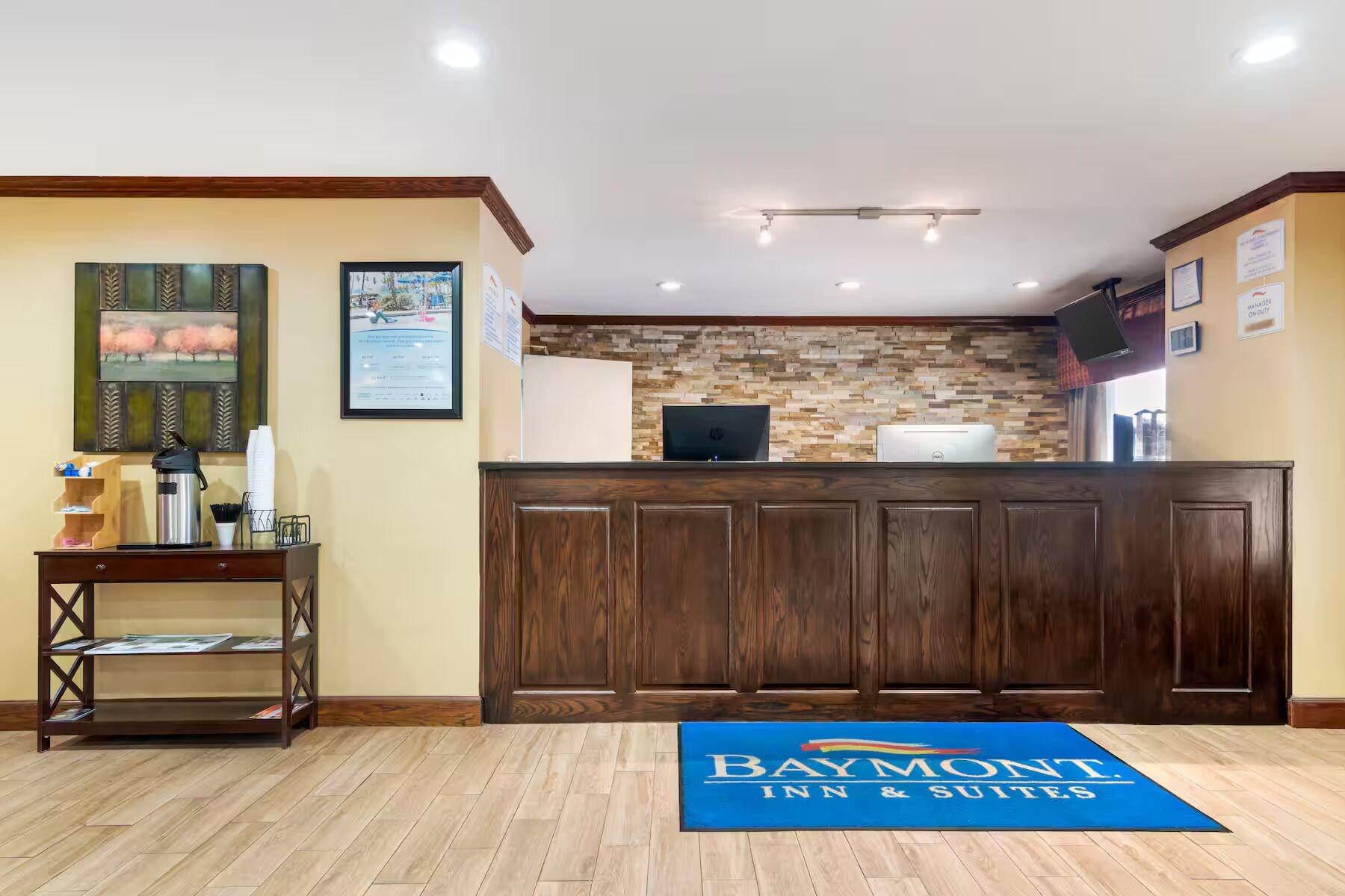 Vista Lobby Baymont by Wyndham Kennesaw