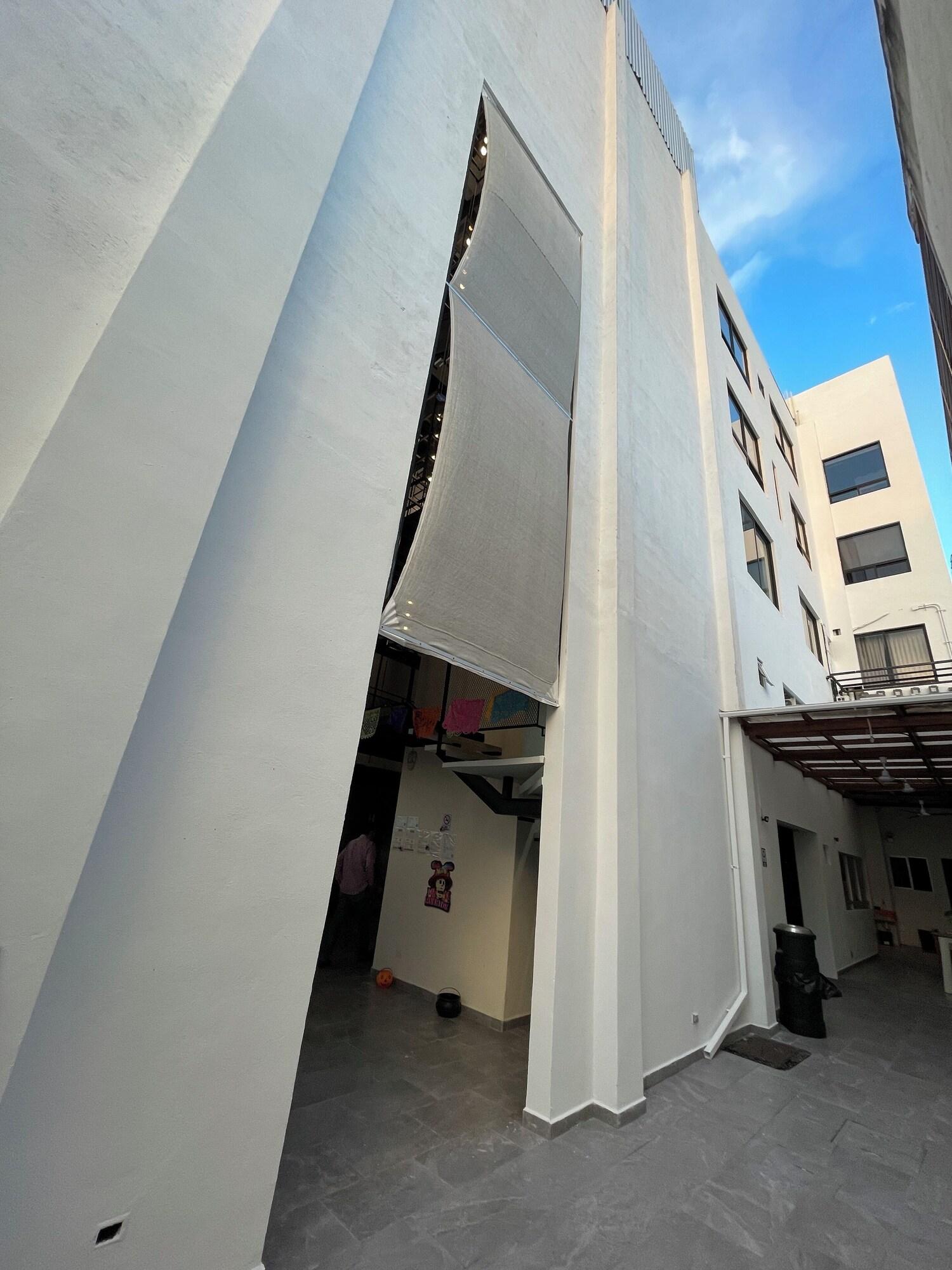 Vista Exterior Torre Yaxche 39