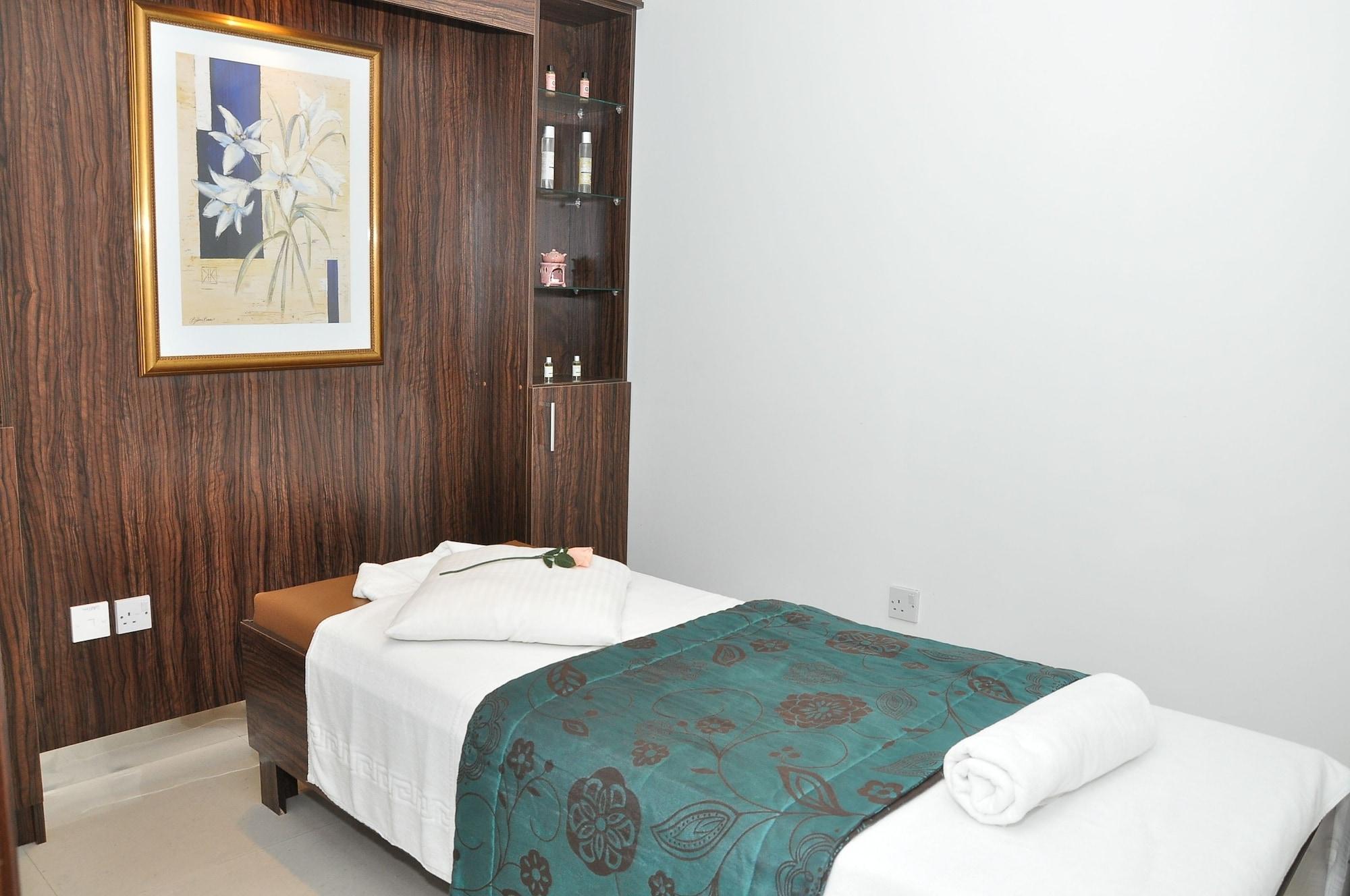 Spa Phoenix Plaza Hotel Apartments