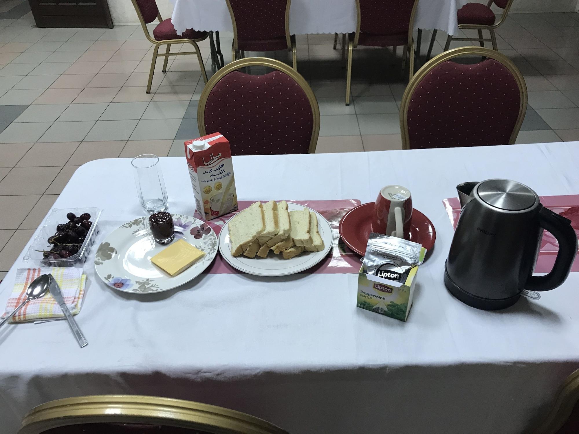 Restaurant Maple Leaf Hotel