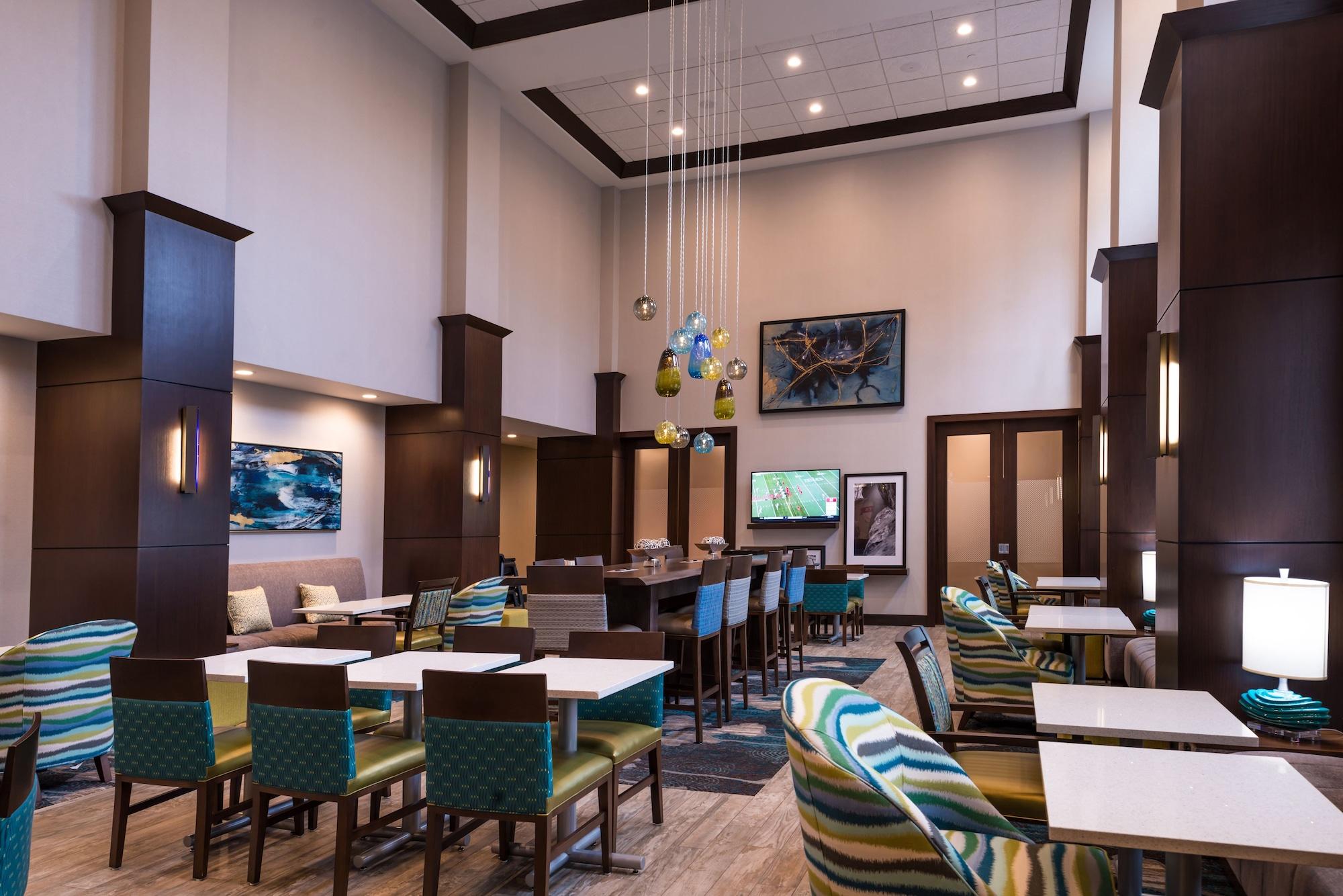 Bar/Salón Hampton Inn & Suites Olympia Lacey