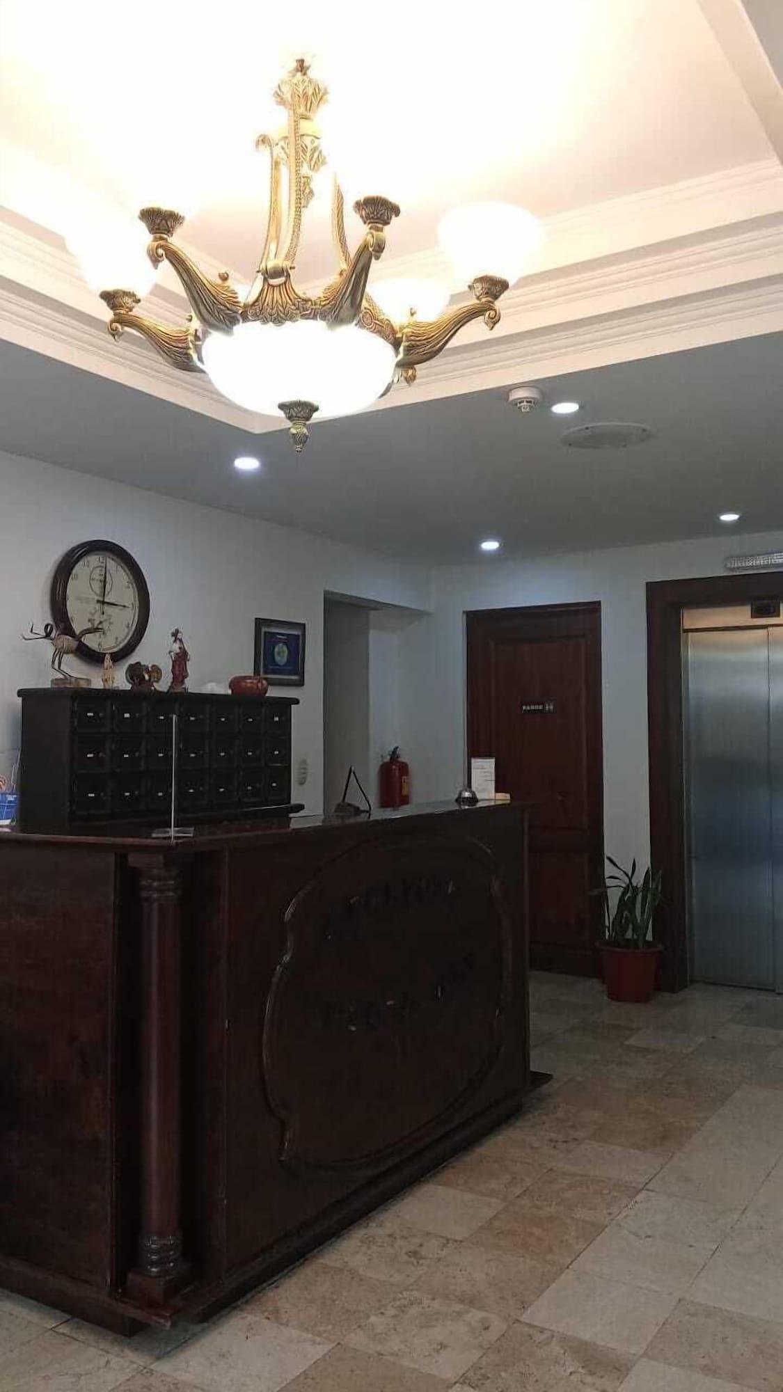 Vista Lobby Hotel Plaza Real Suites & Apartments