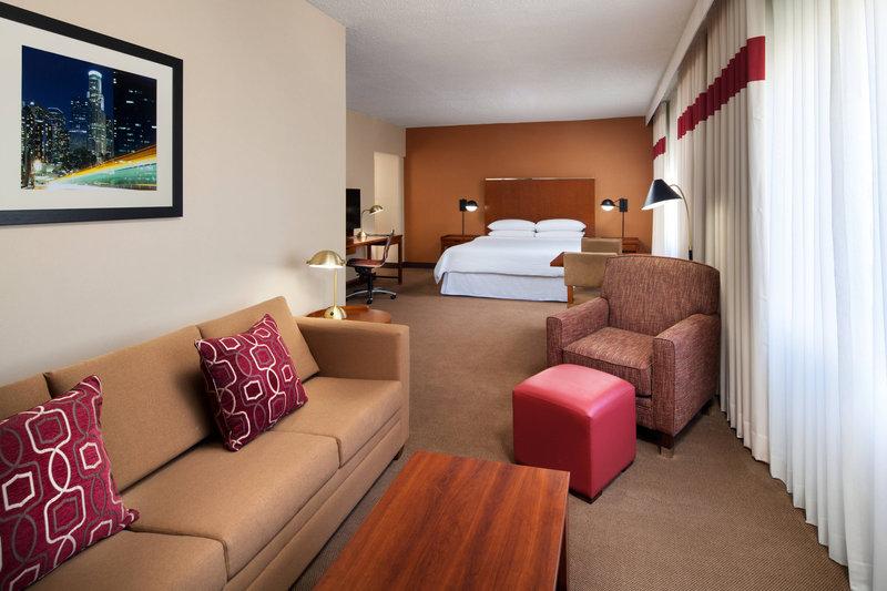 Suite Four Points by Sheraton Los Angeles International Airport