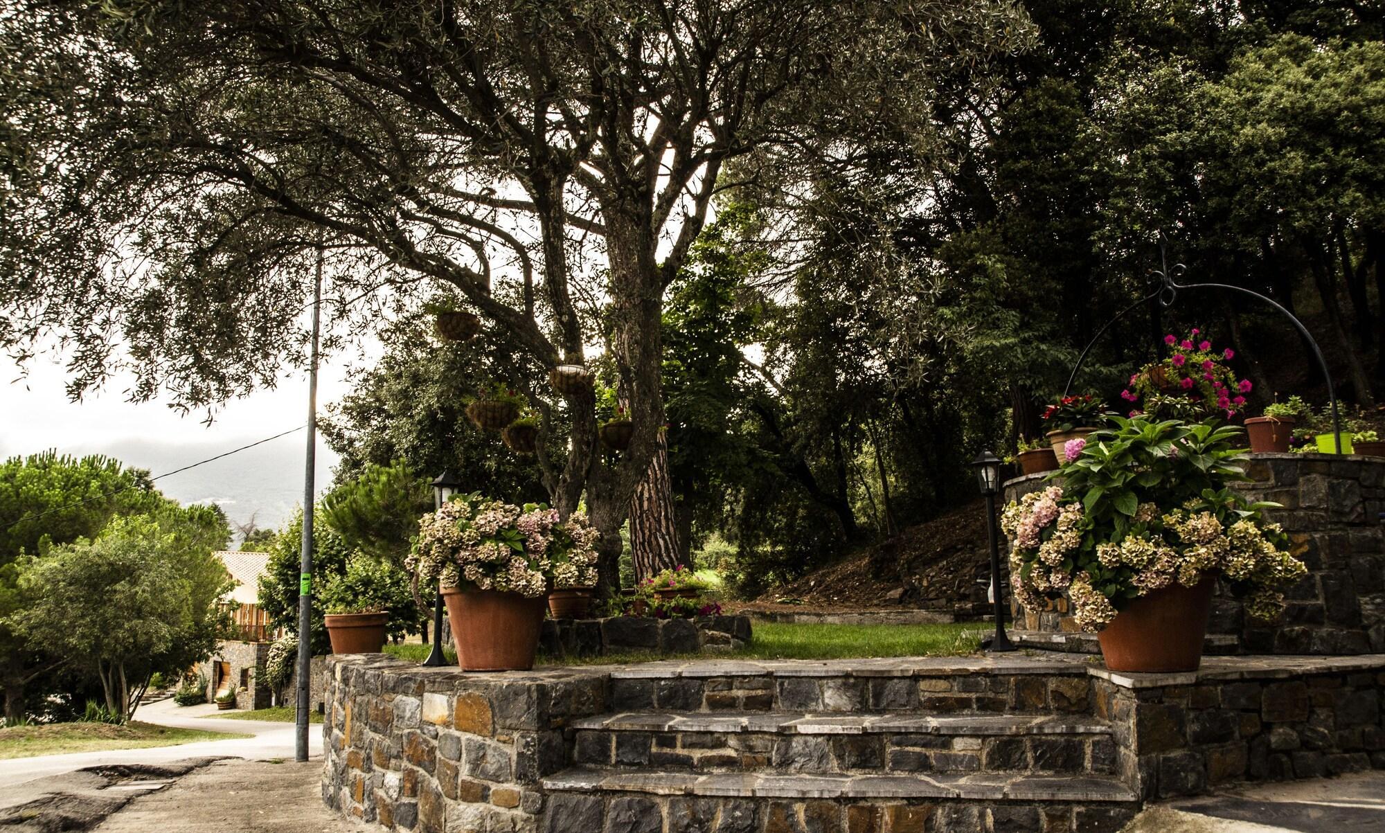 Vista Exterior Hostal Montserrat