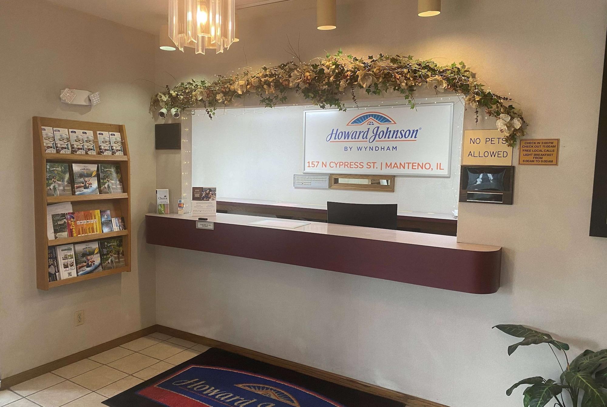 Vista Lobby Howard Johnson by Wyndham Manteno