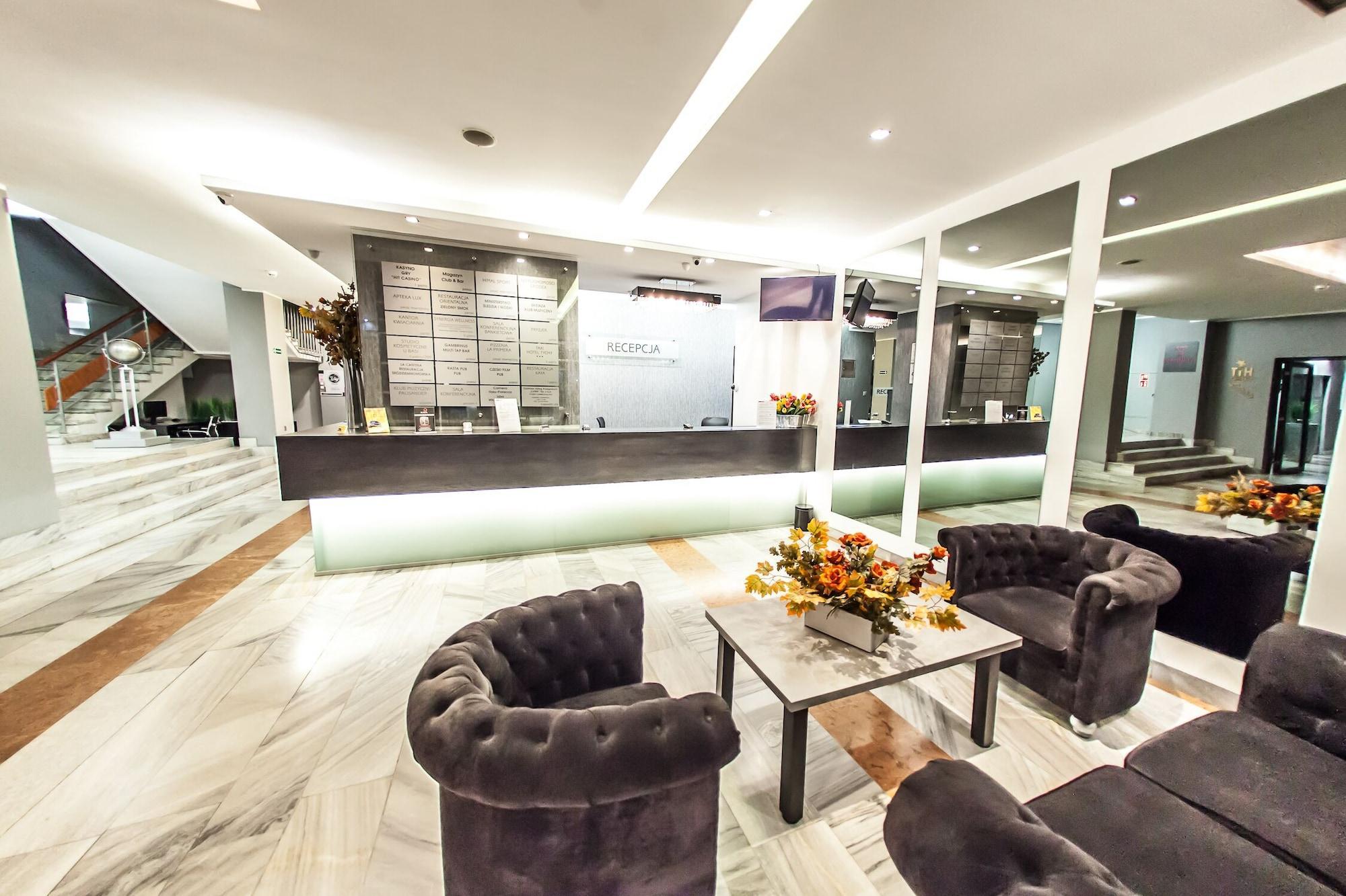 Vista Lobby B&B HOTEL Tychy