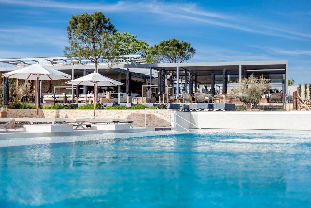 Vista Piscina Le Domaine de Verchant Relais & Châteaux