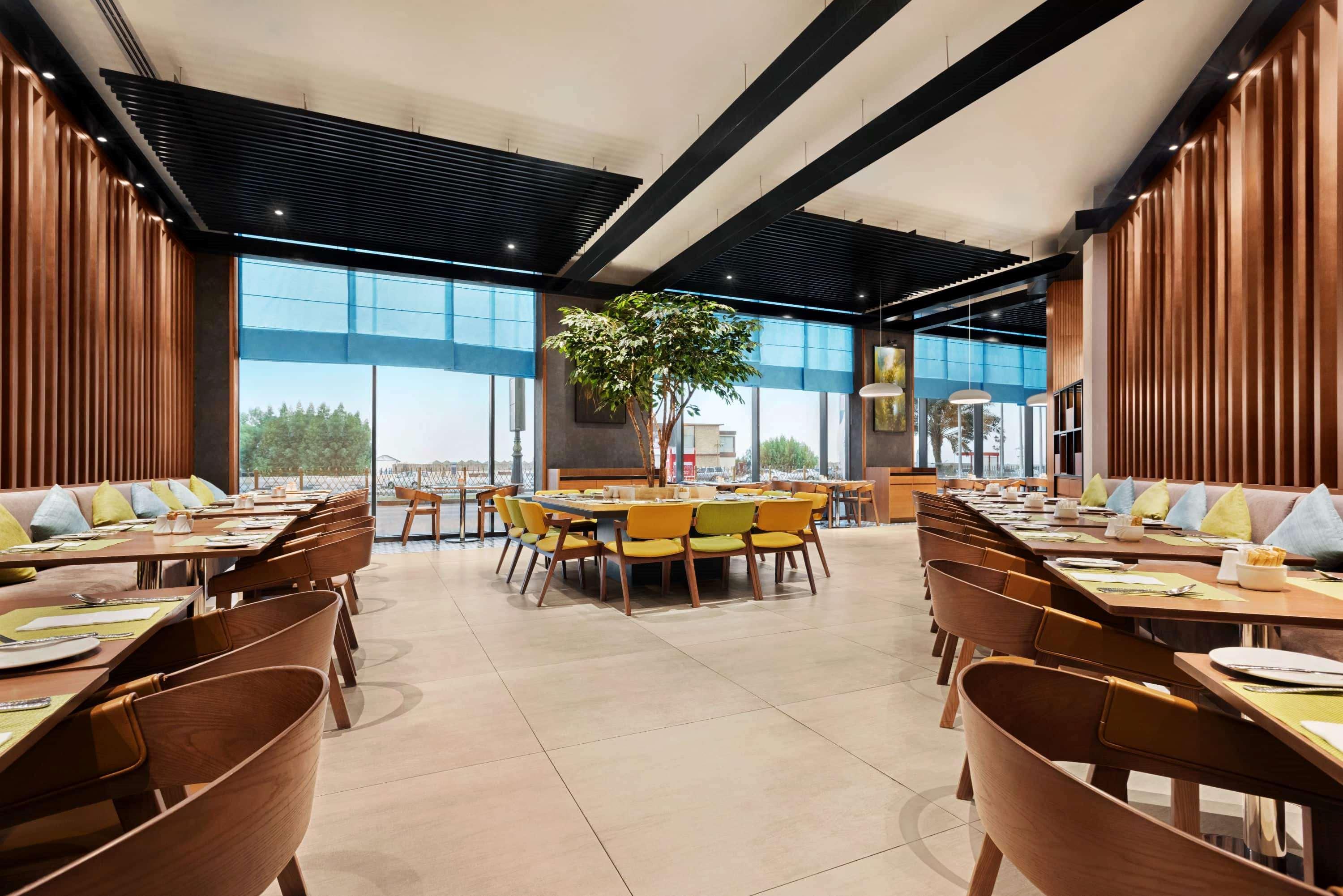 Restaurant Wyndham Garden Ajman Corniche