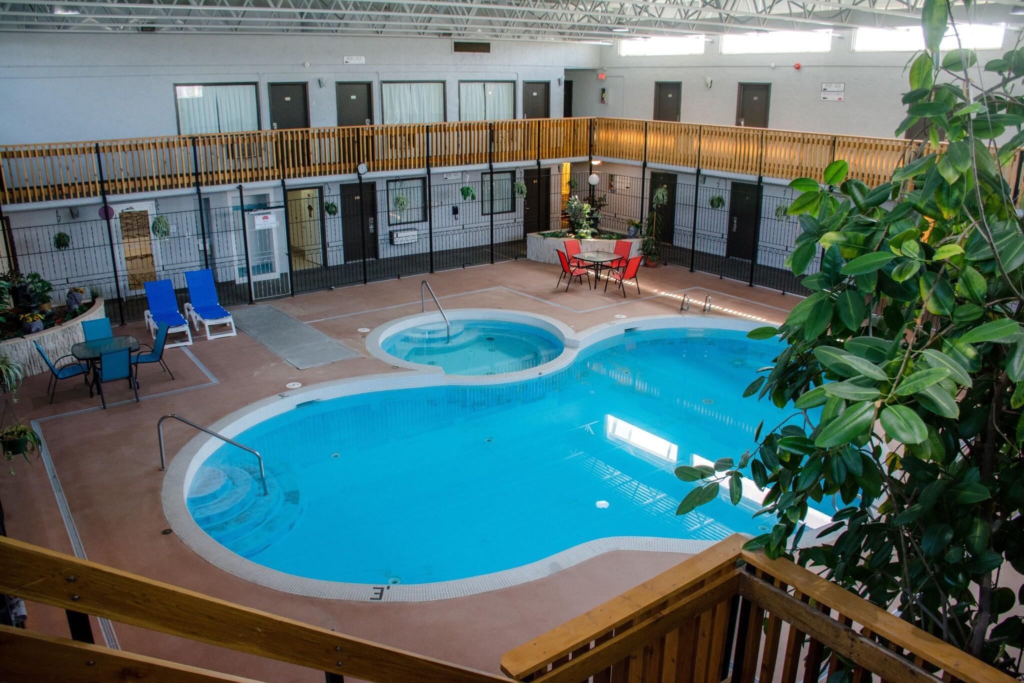 Vista Piscina Ramada by Wyndham Medicine Hat