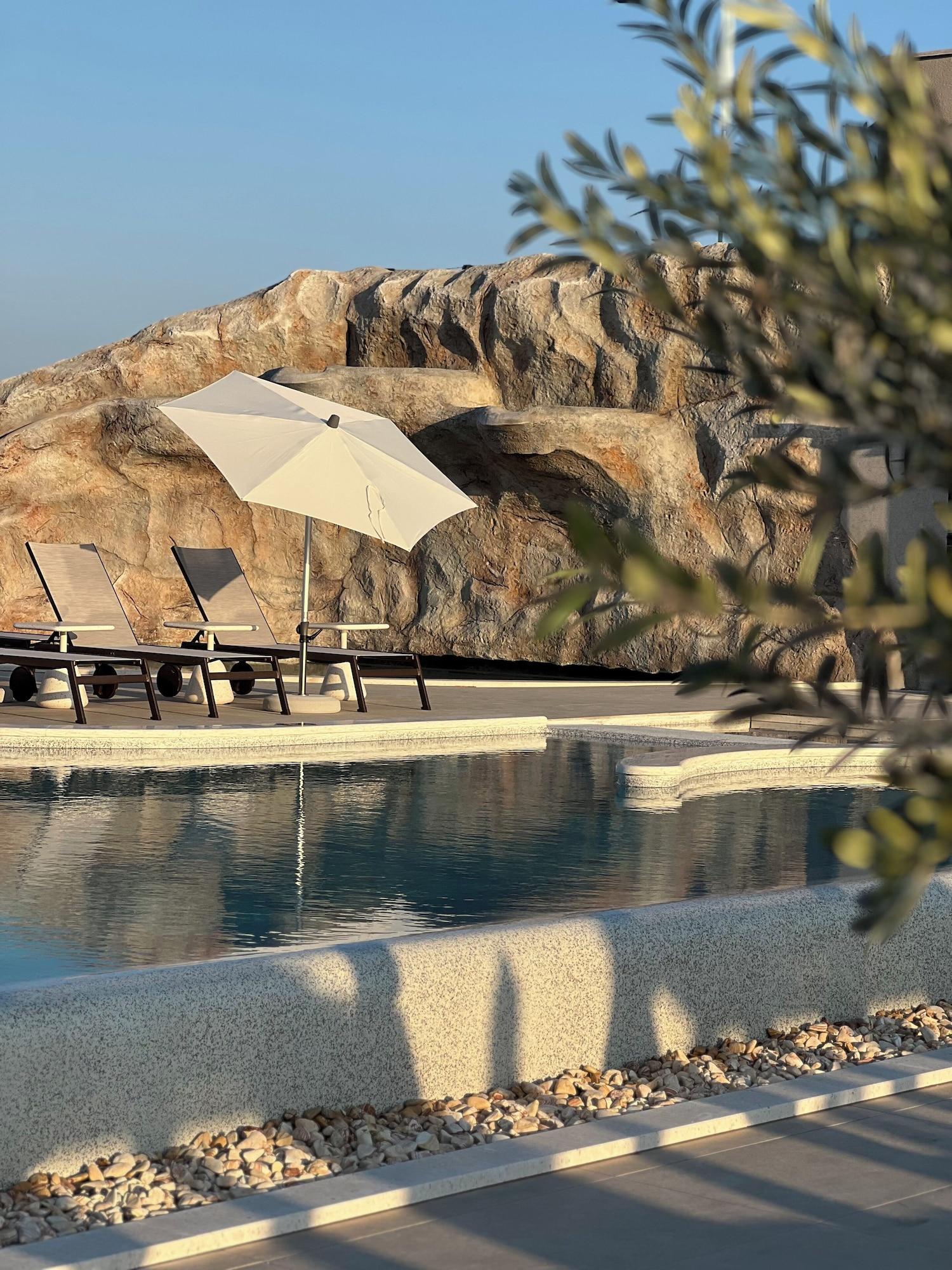 Vista Piscina Hotel Sumratin