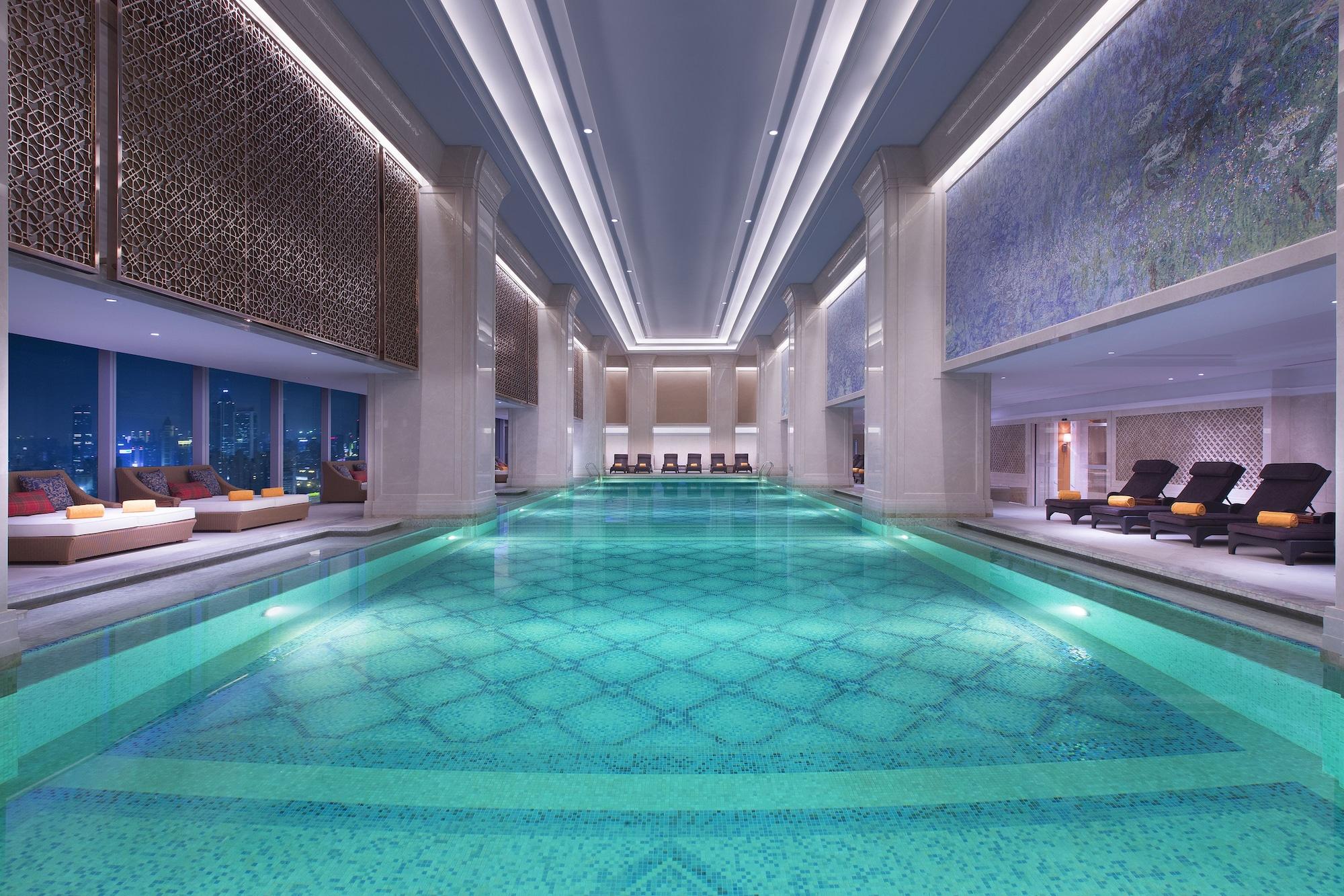 Vista Piscina Sheraton Grand Wuhan Hankou Hotel