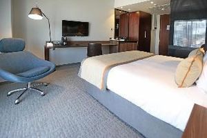 Alojamiento - DOUBLETREE BY HILTON SANTIAGO KENNEDY