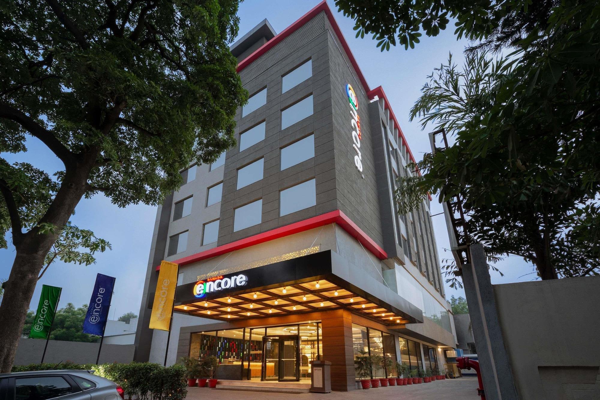Vista Exterior Ramada Encore by Wyndham Jalandhar
