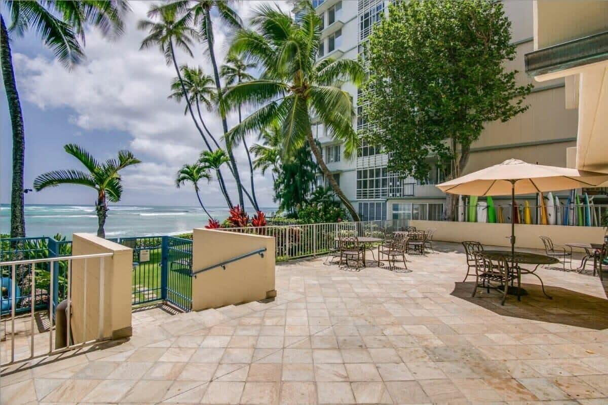 Restaurant @ Marbella Lane -coastal Retreat Near Diamond Head