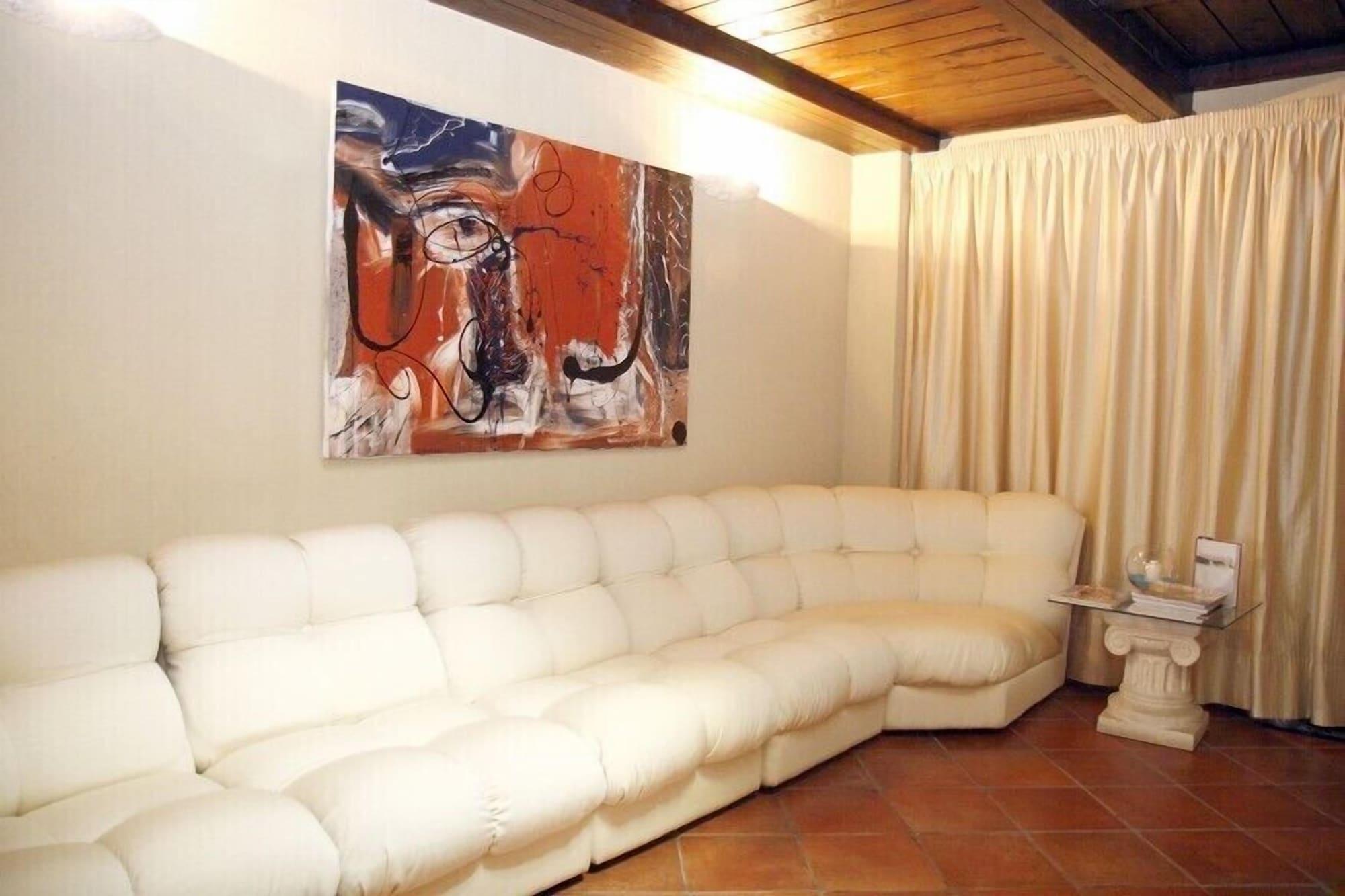 Vista Lobby Hotel Villa Calliope