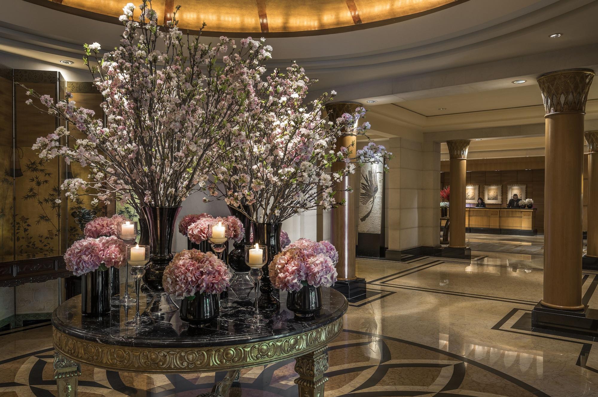 Vista Lobby Four Seasons Hotel Singapore