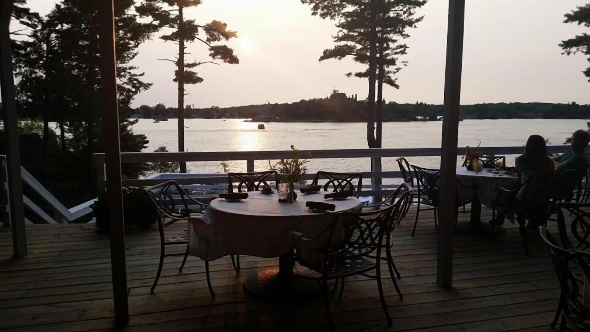 Restaurant Bonnie Castle Resort & Marina