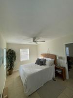 Alquiler Vacacional - 1 Bed/1 Bath Cute Cottage. It is 3 units exactly the same.