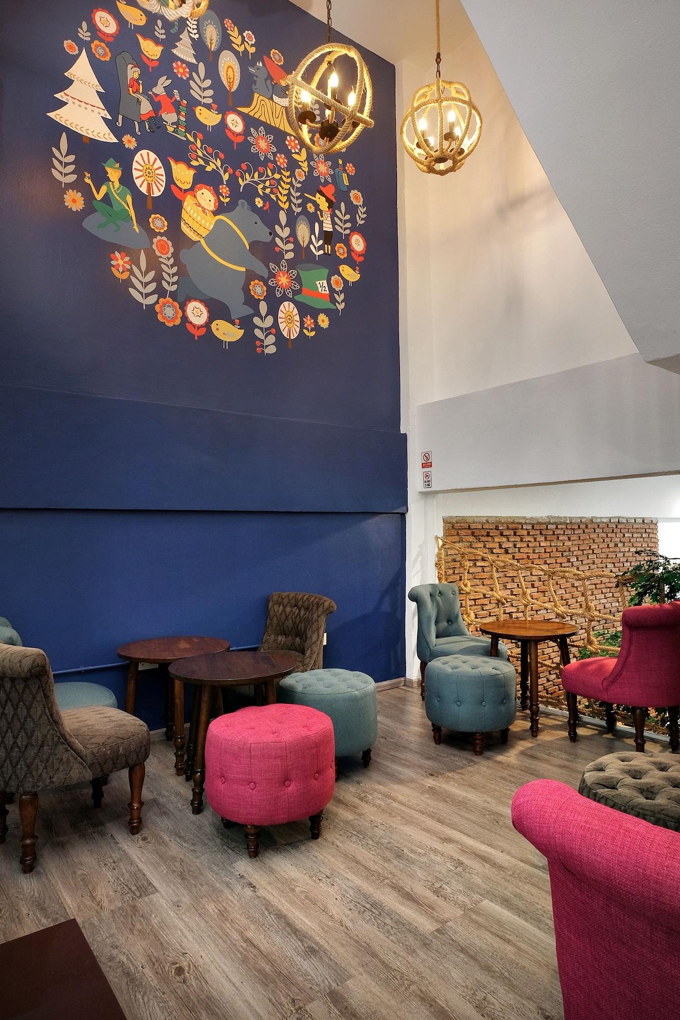 Restaurant Hide and Seek Boutique Hometel