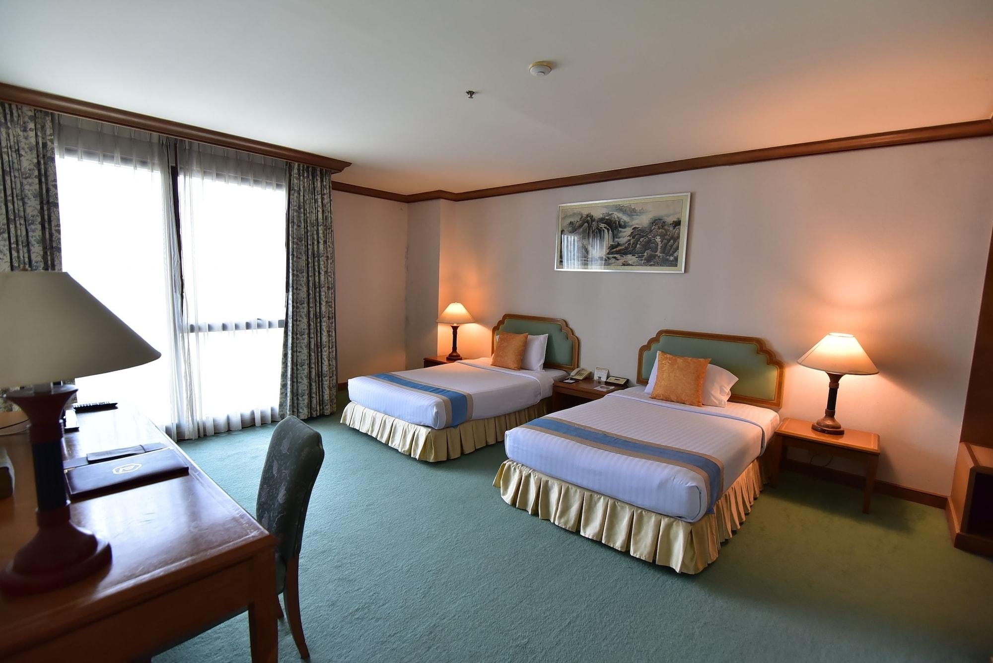 Habitación Thumrin Thana Hotel