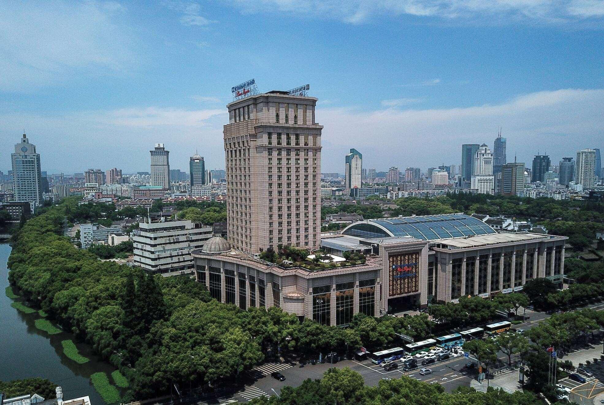Vista Exterior Wyndham Grand Plaza Royale Ningbo