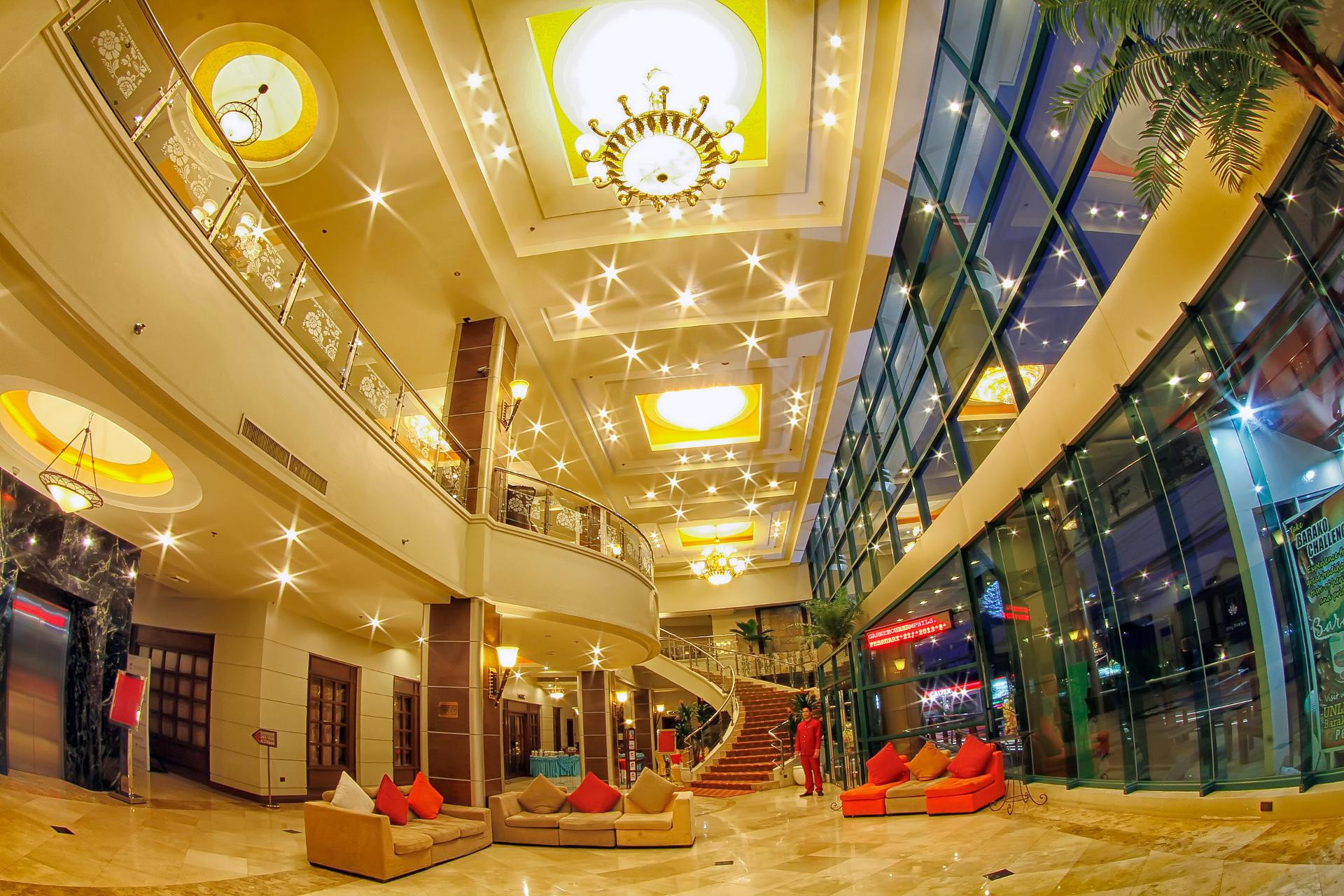 Vista Lobby Sarrosa International Hotel and Residential Suites