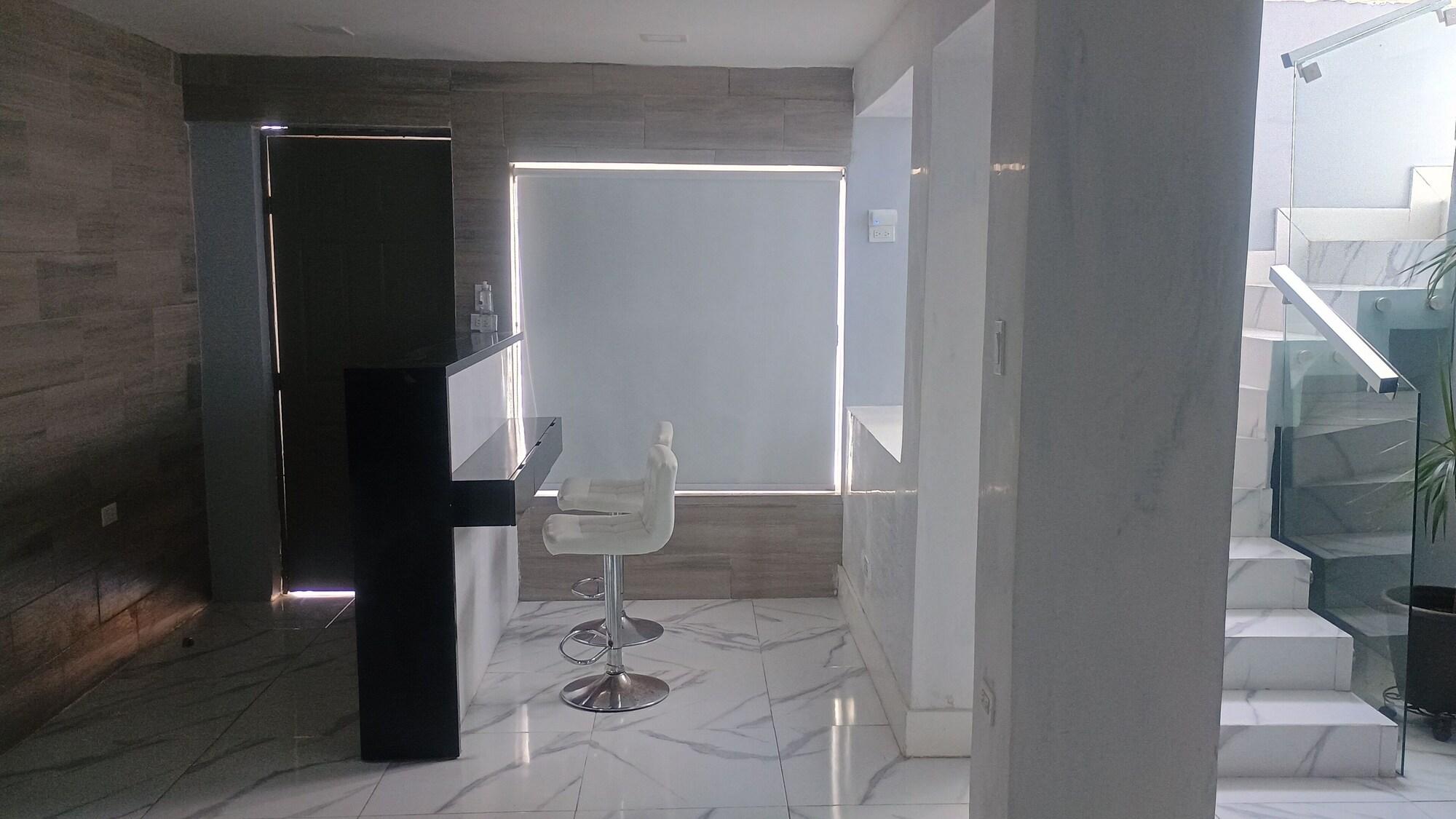 Vista Lobby Majestic Blue Bay of Cancun - Up to 14 Pax