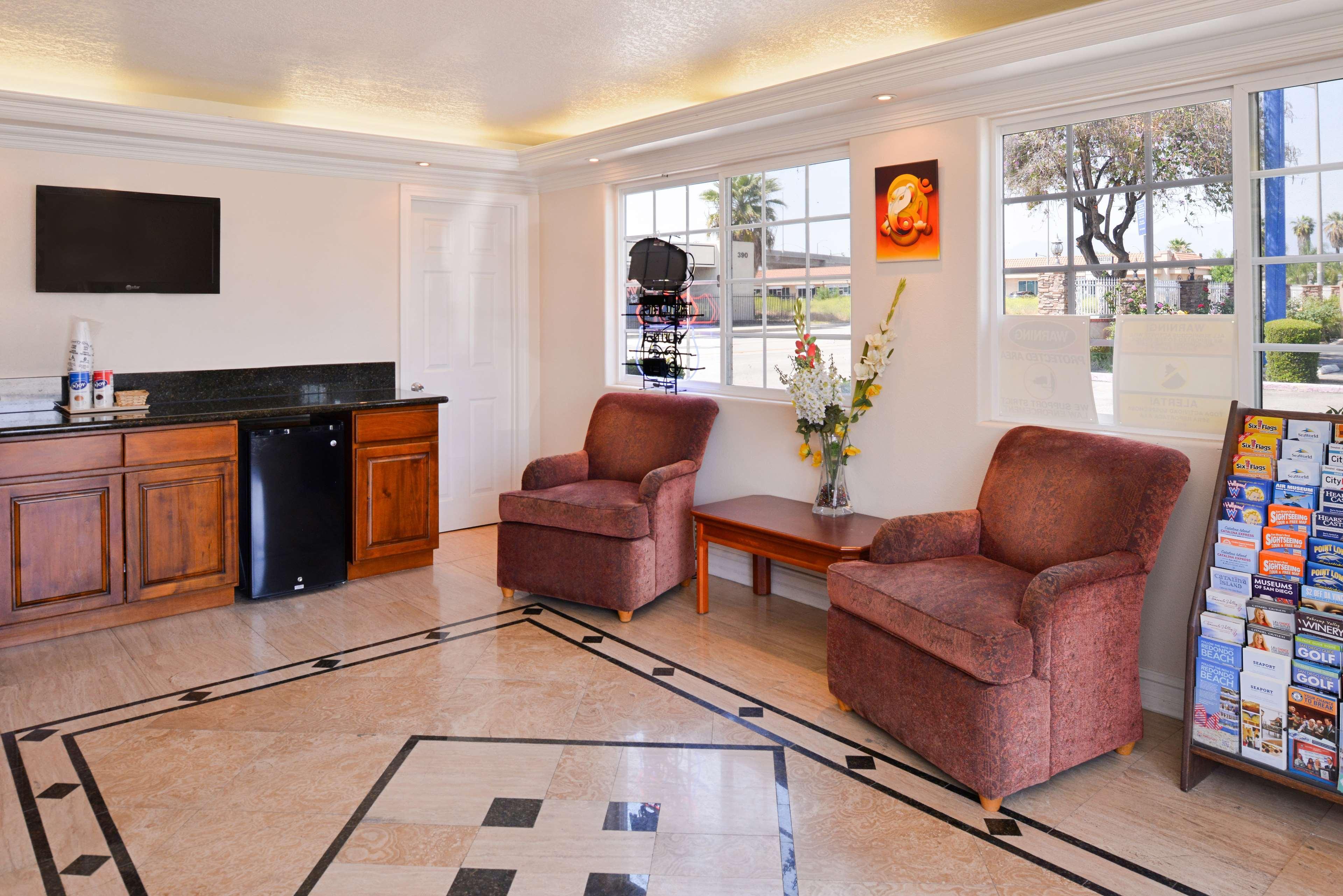 Vista Lobby Americas Best Value Inn & Suites San Bernardino