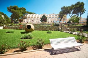 Alojamiento - Invisa Hotel Club Cala Blanca
