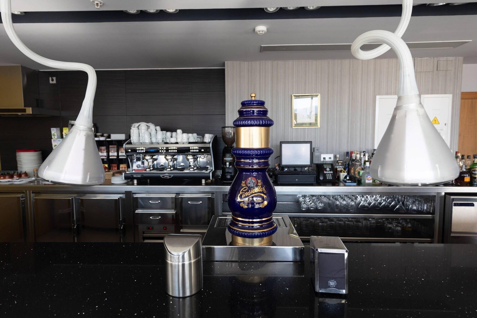 Bar/Salón Hotel Ciudad de Ponferrada, Ascend Hotel Collection