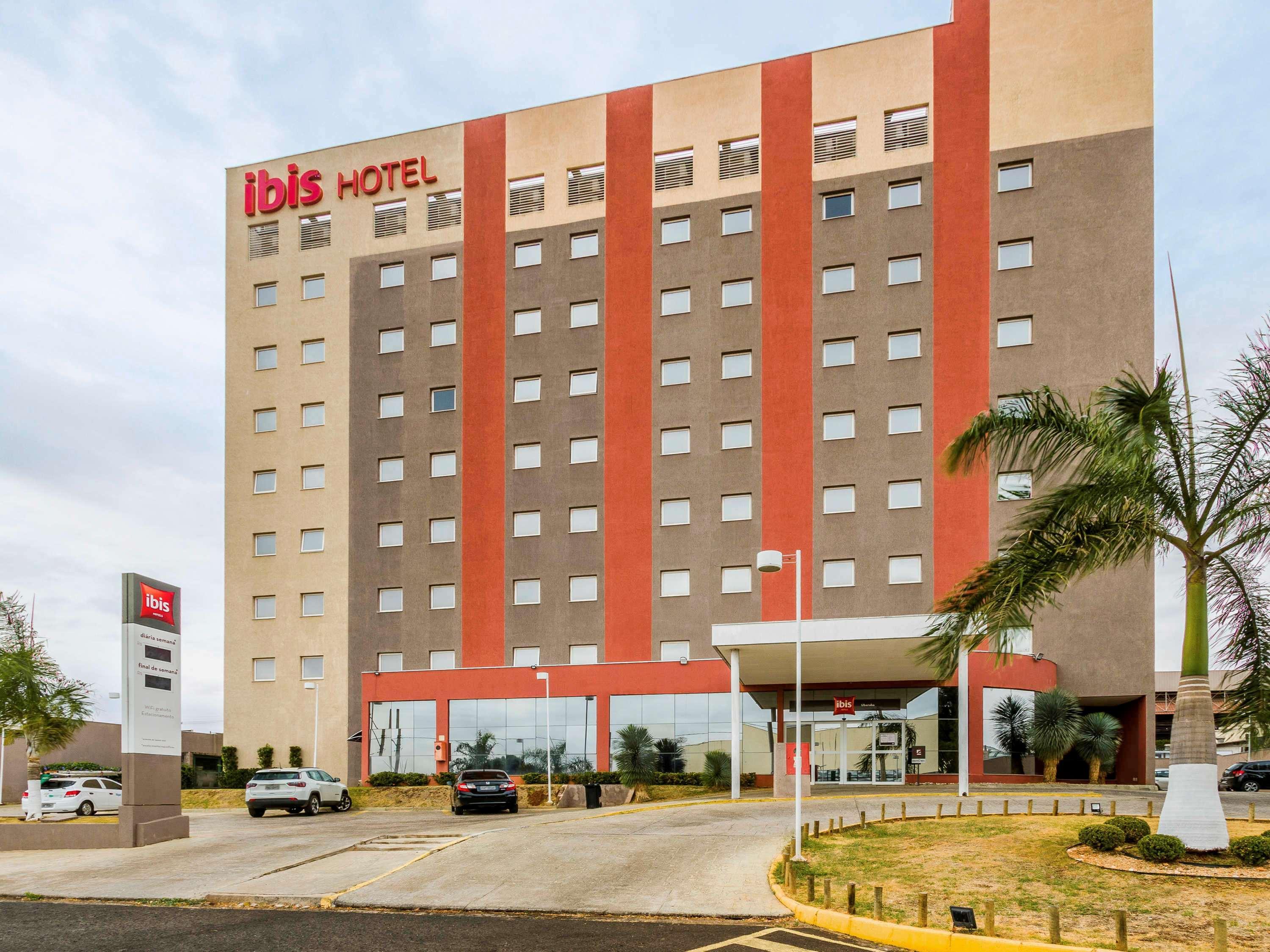 Vista Exterior ibis Uberaba