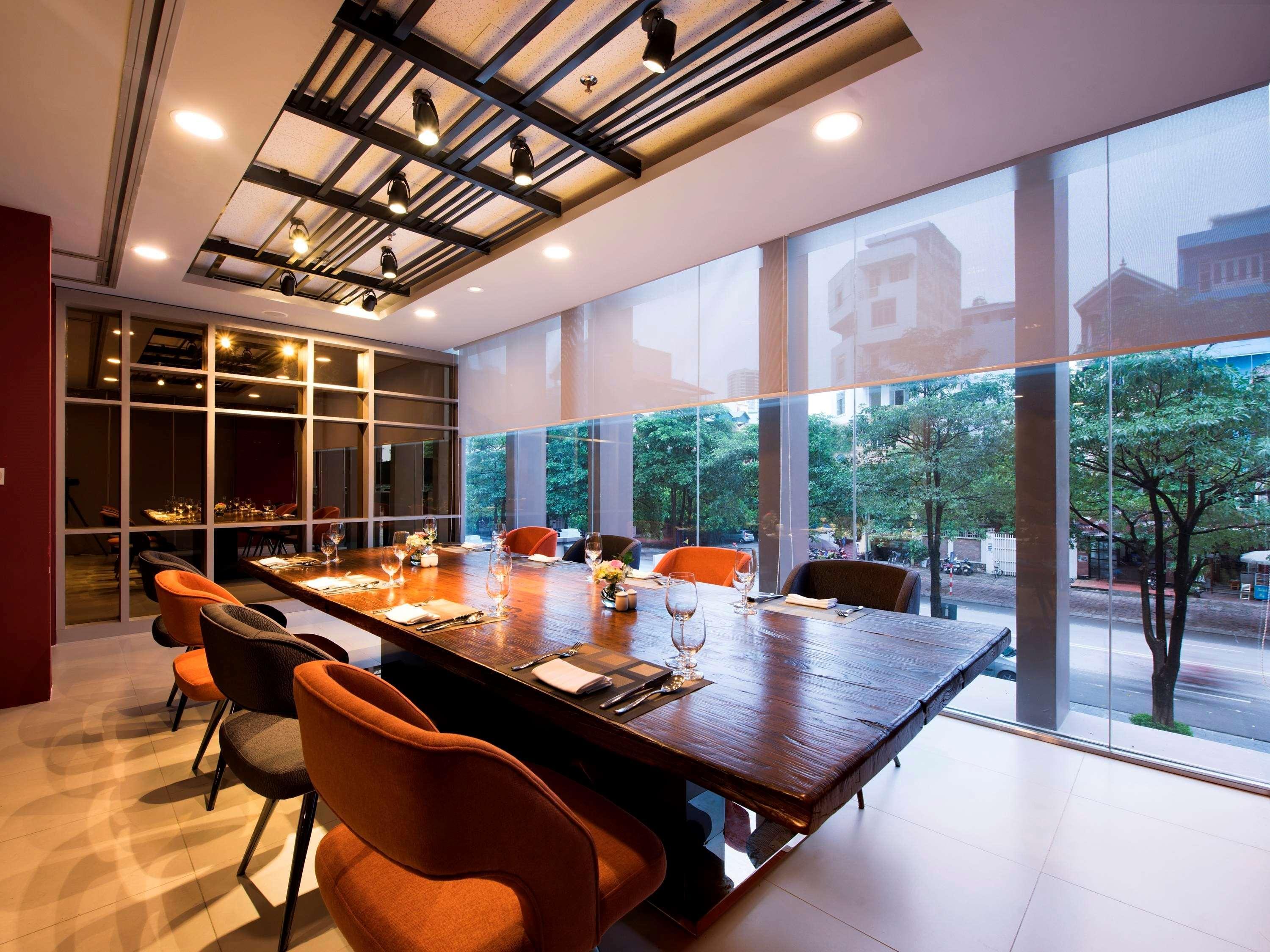Restaurant Novotel Suites Hanoi
