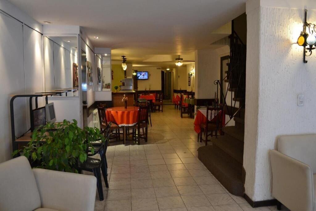 Restaurant Hotel Dallas Center