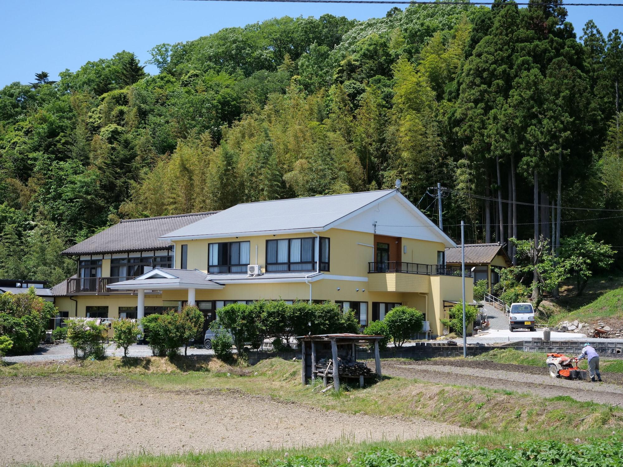 Vista Exterior Takita kan