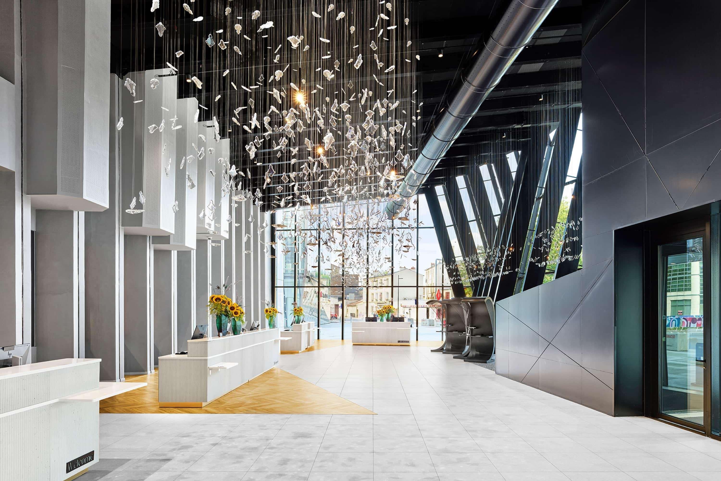 Vista Lobby H4 Wyndham Paris Pleyel