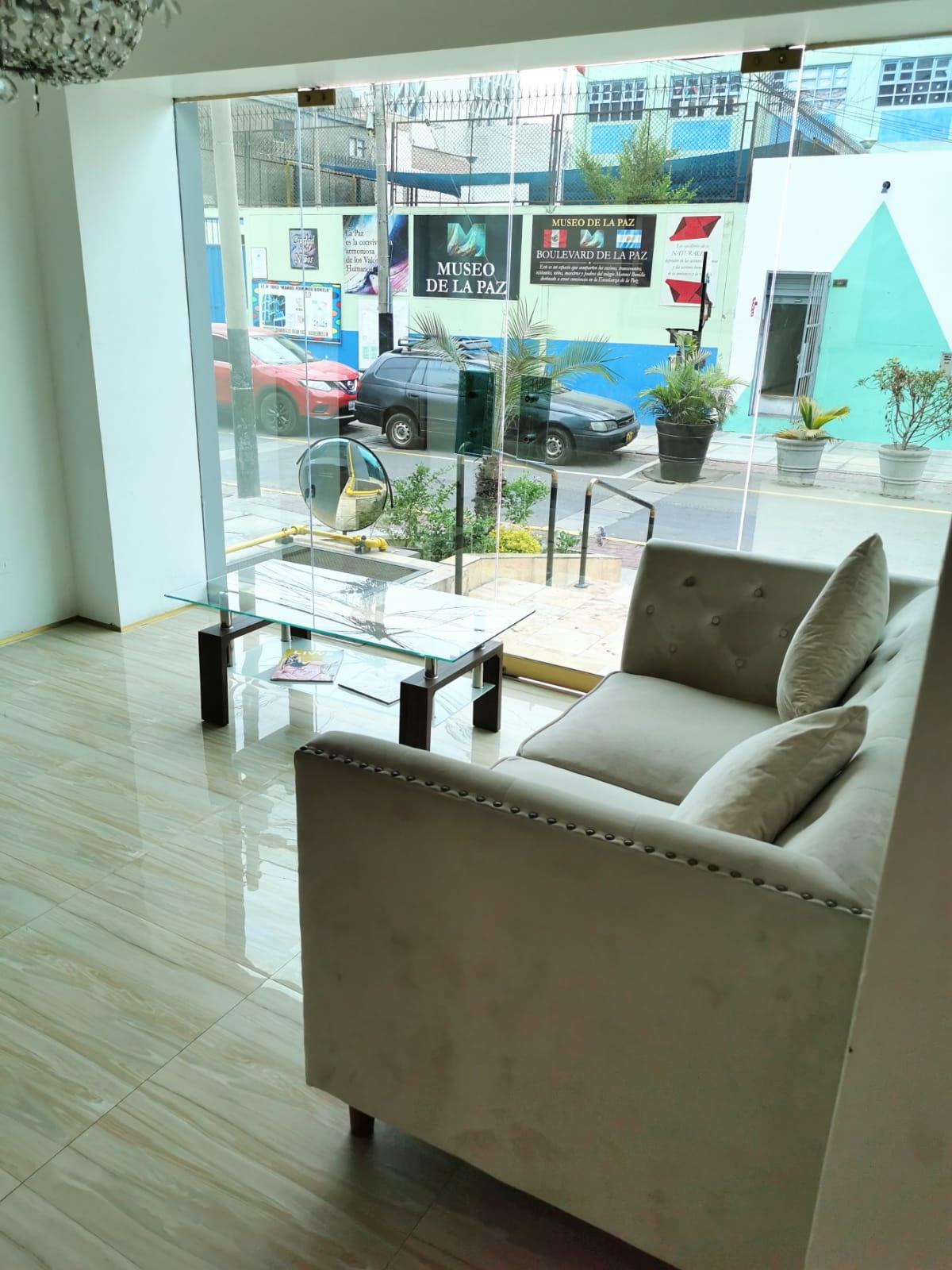 Varios Epiqus Hotel