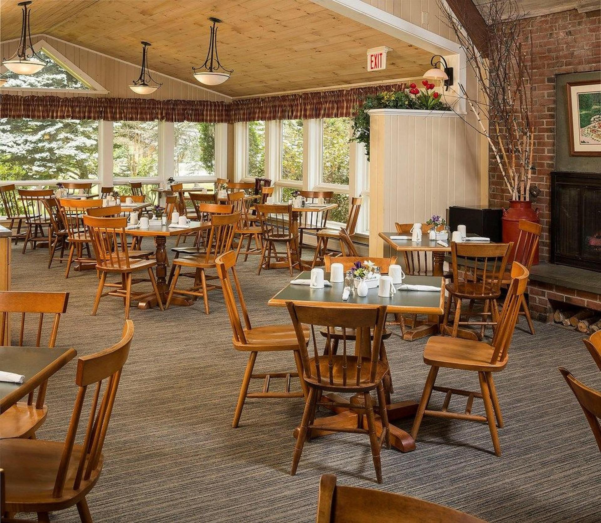 Restaurant Bluebird Cady Hill Lodge