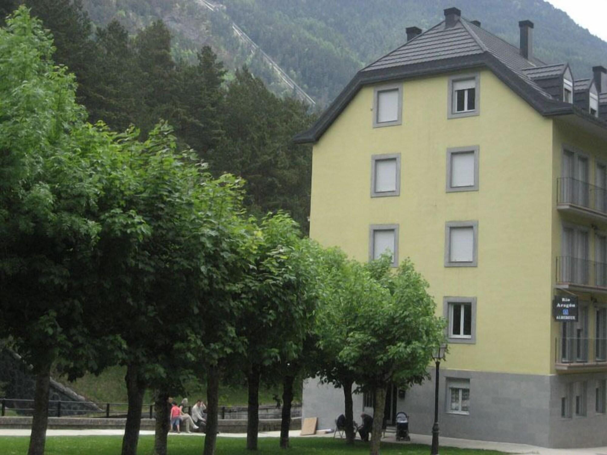 Varios Albergue Río Aragón - Hostel